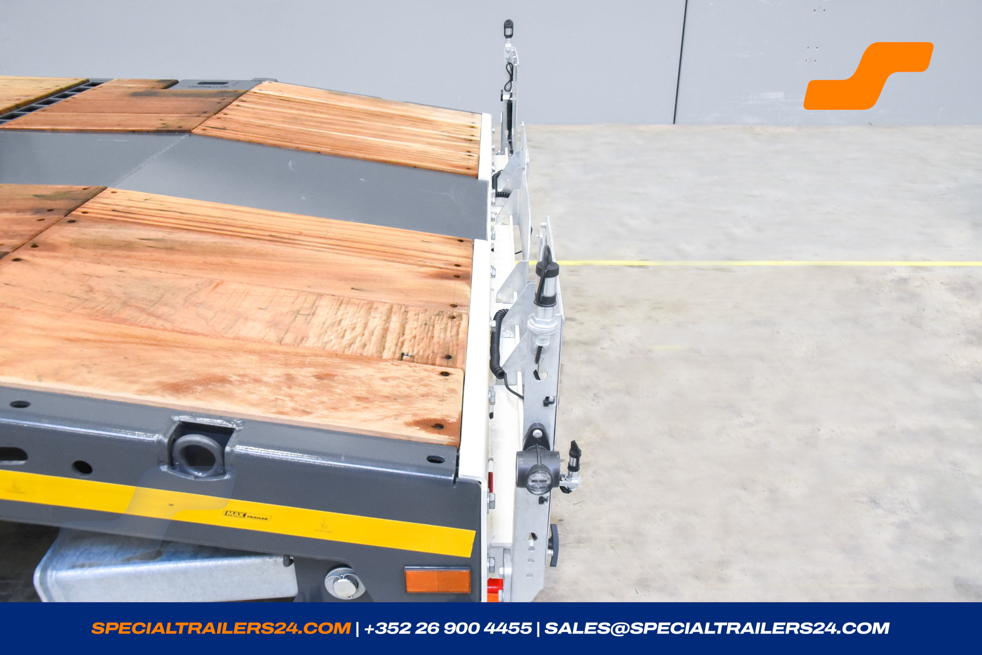 Flatbed trailer MAX Trailer MAX200 Vehicle for sale