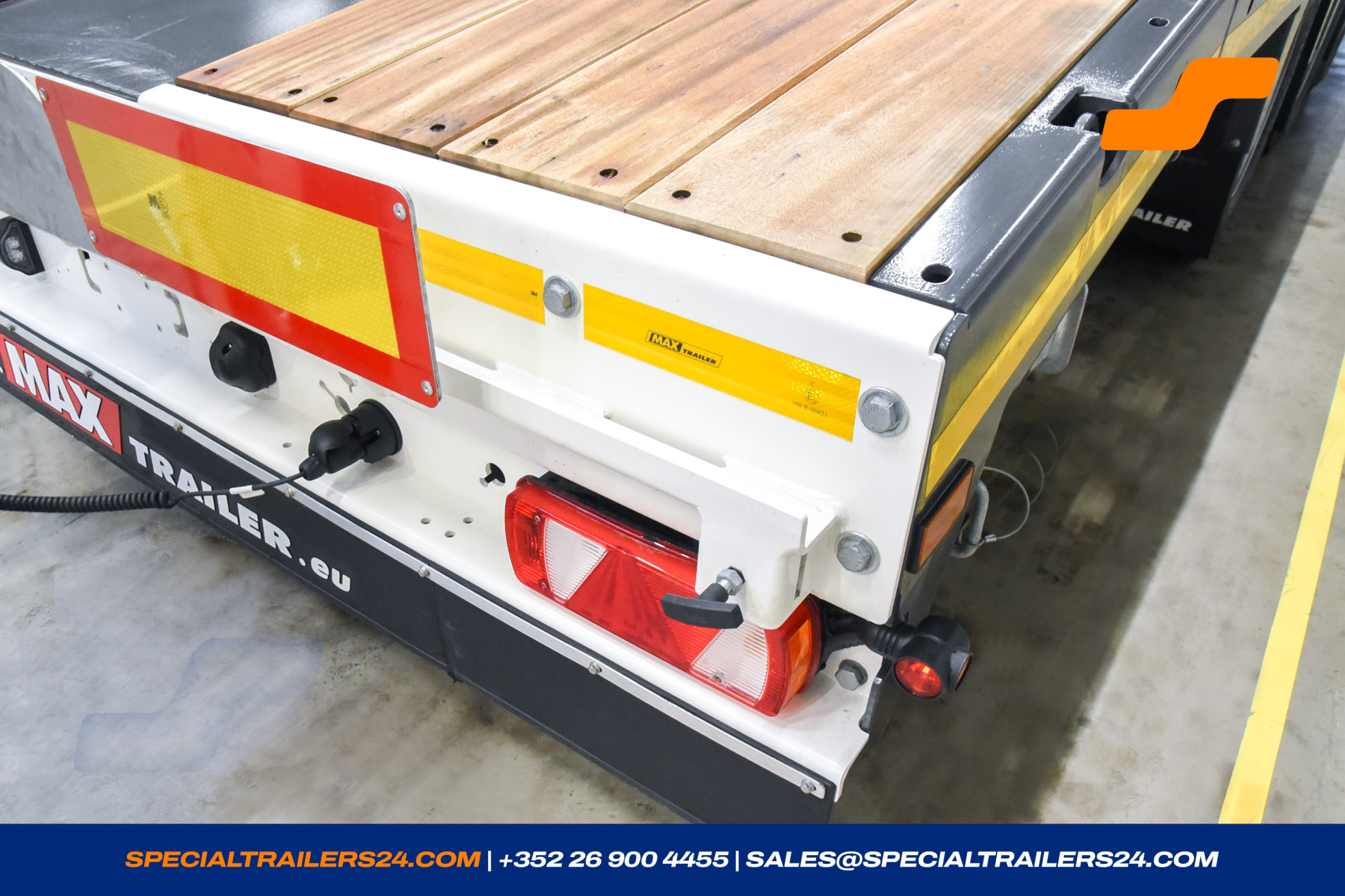 Flatbed trailer MAX Trailer MAX200 Vehicle for sale