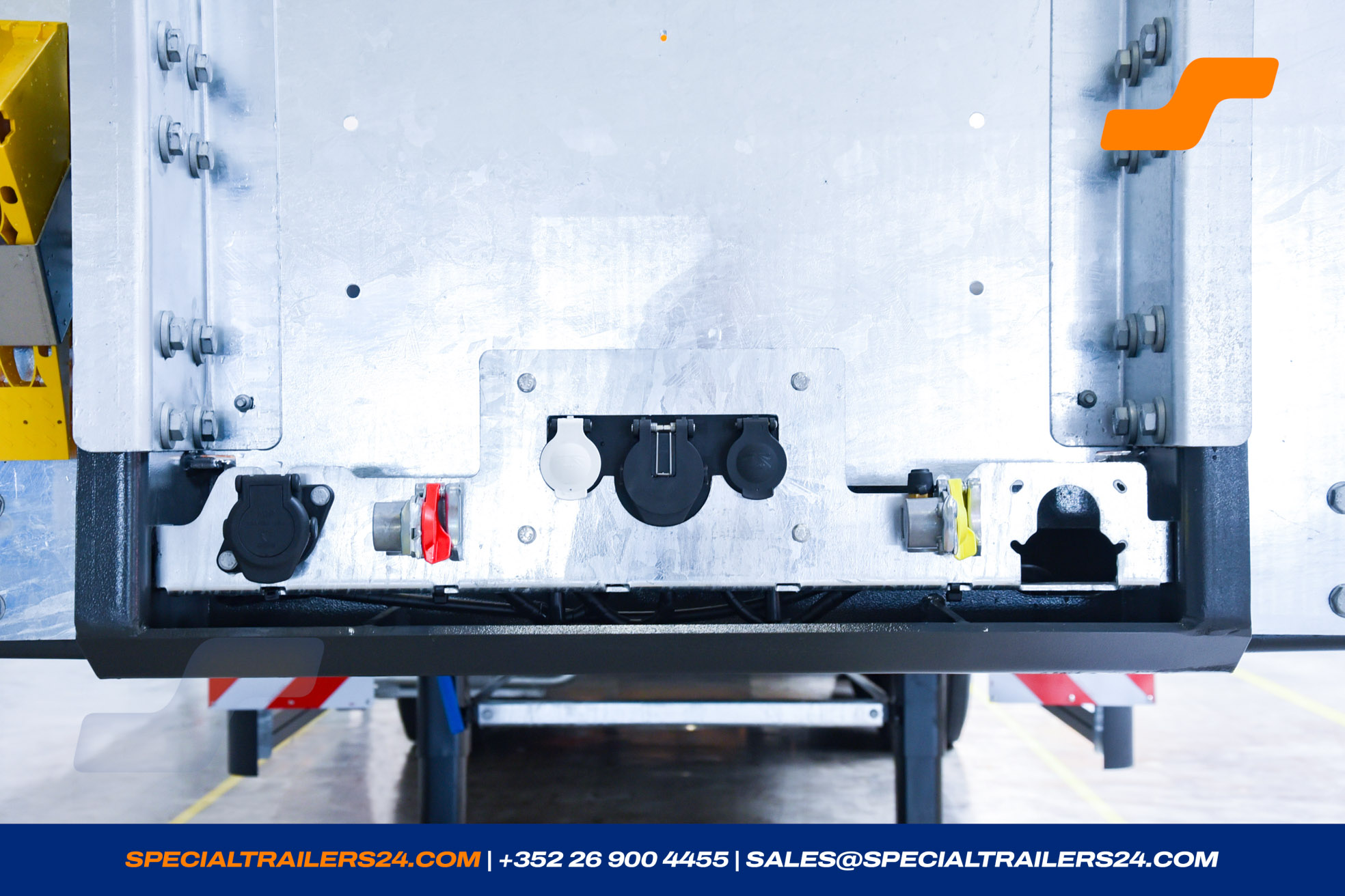 Flatbed trailer MAX Trailer MAX200 Vehicle for sale