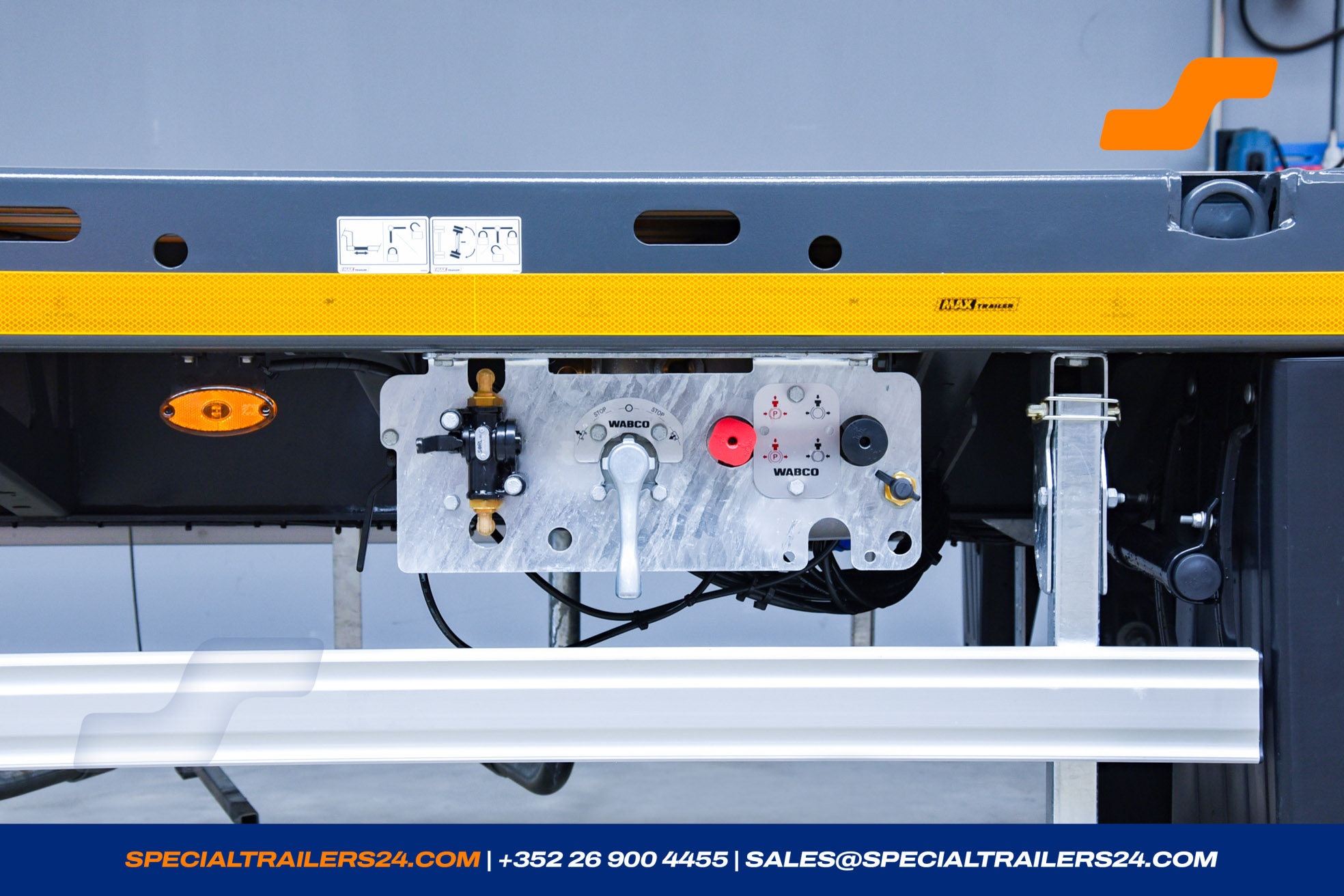 Flatbed trailer MAX Trailer MAX200 Vehicle for sale