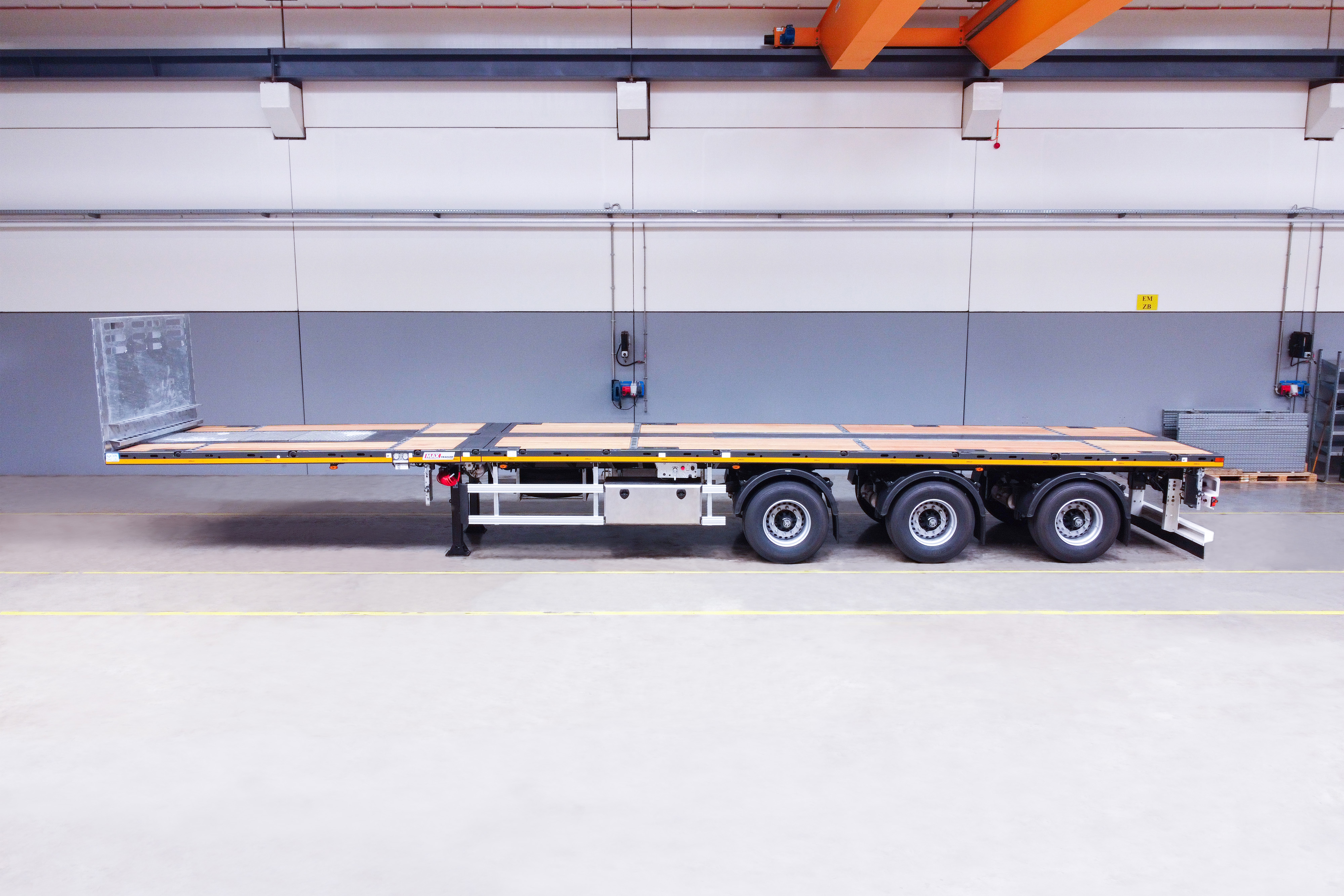 Flatbed trailer MAX Trailer MAX210 Vehicle for sale