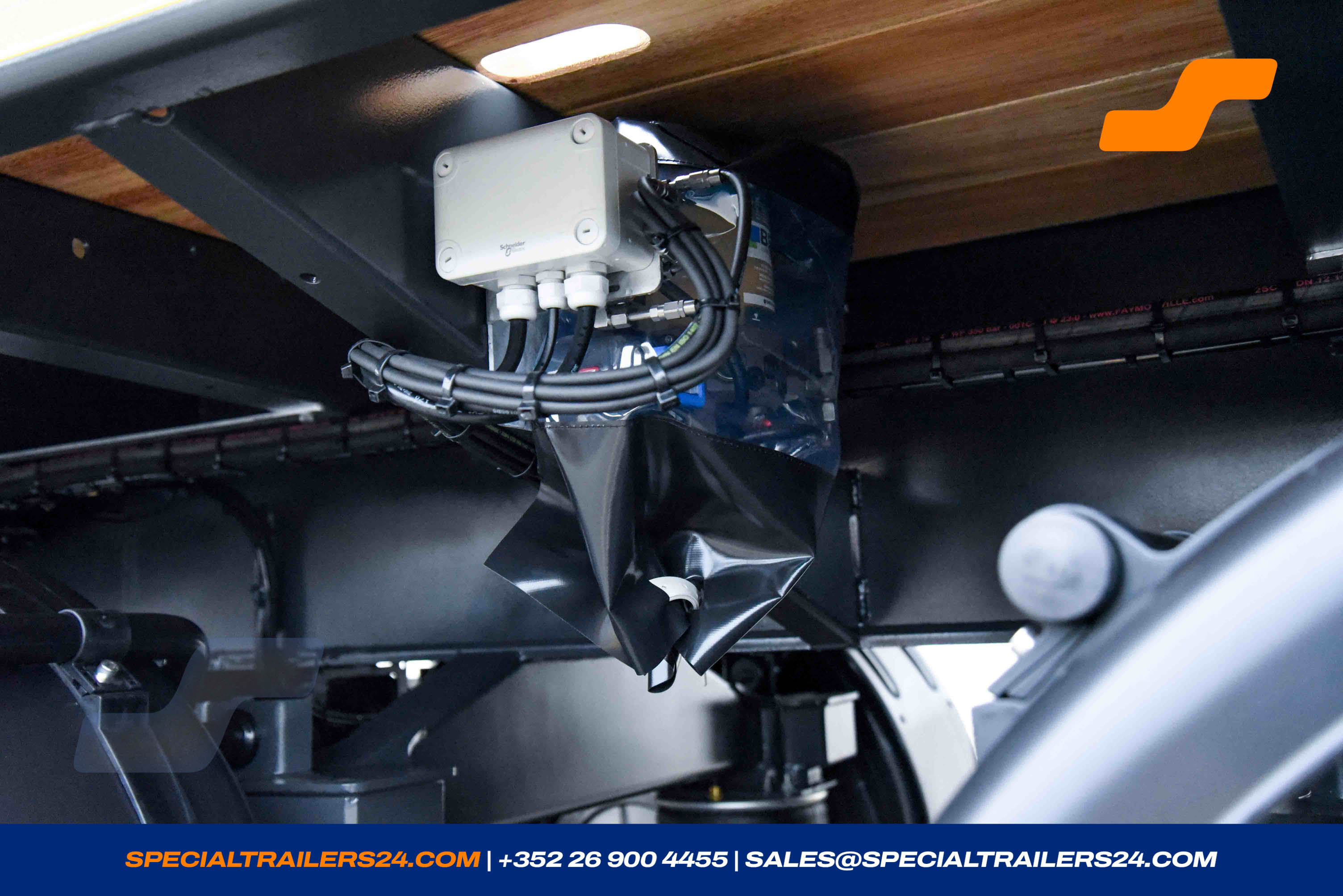 Flatbed trailer MAX Trailer MAX410 Vehicle for sale