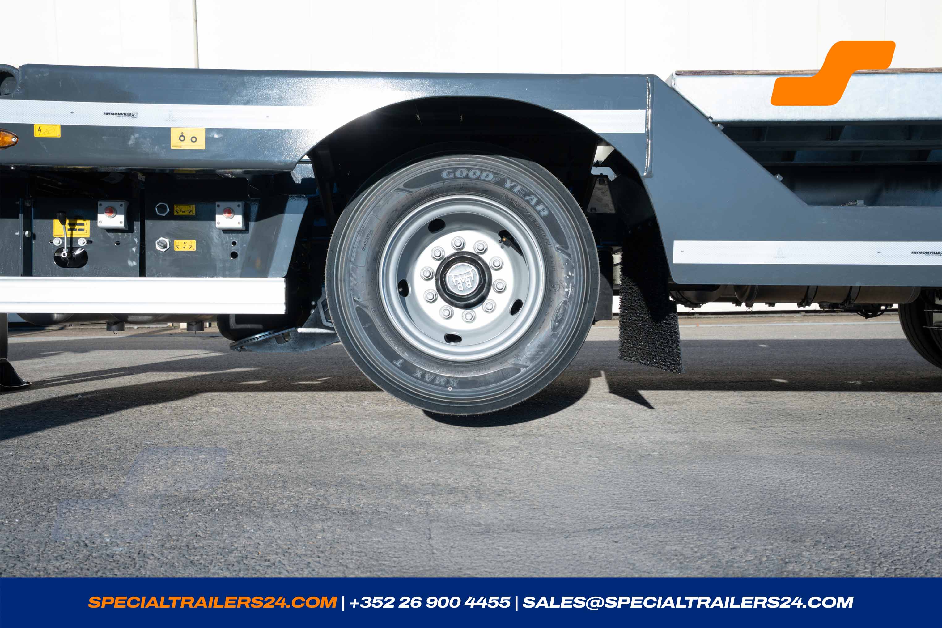 Low loader Faymonville MultiMAX Vehicle for sale (image count prefix 37/47)