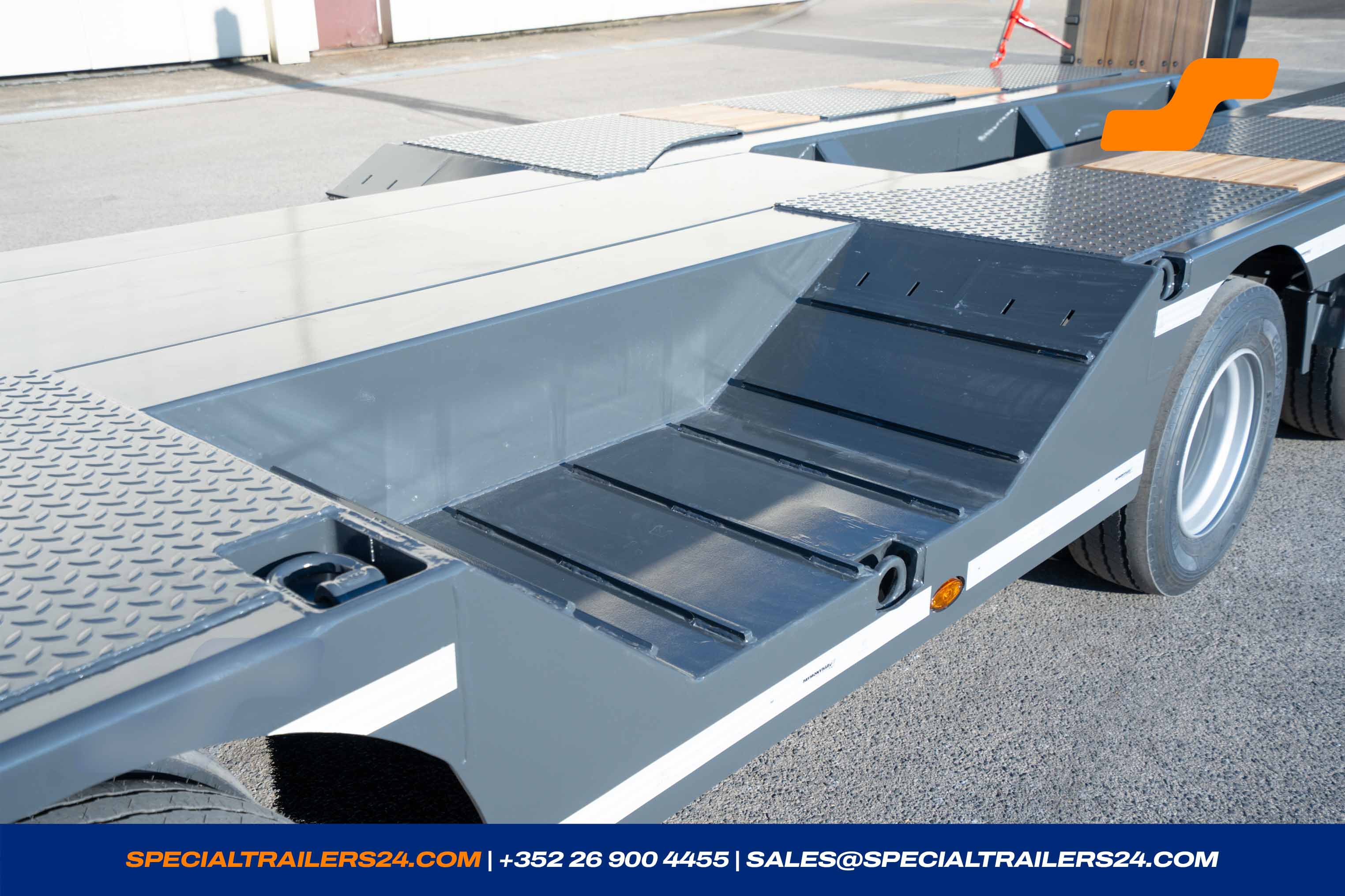 Low loader Faymonville MultiMAX Vehicle for sale (image count prefix 25/47)