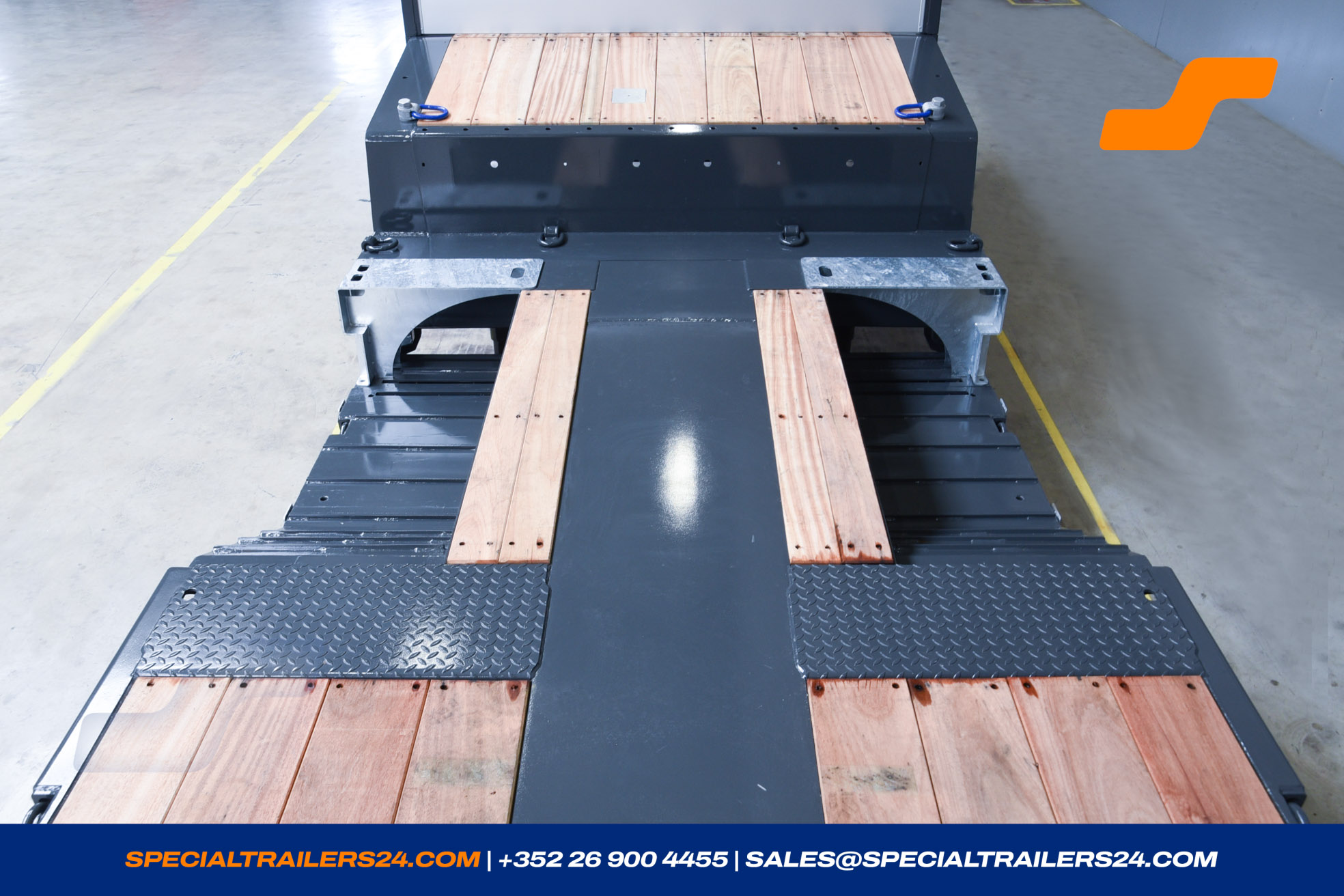 Low loader Faymonville MultiMAX Vehicle for sale (image count prefix 28/37)