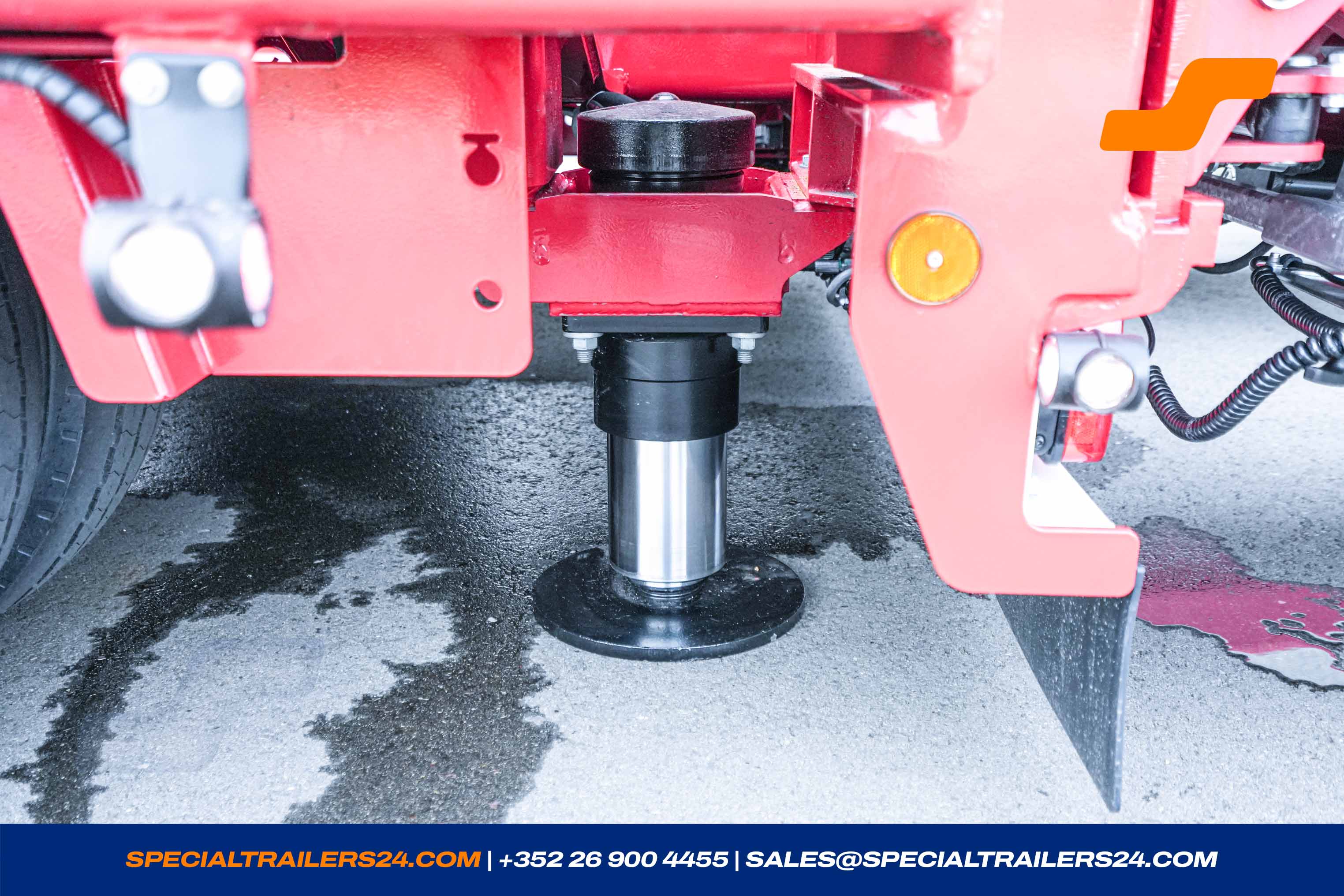 Low loader MAX Trailer MAX100 Vehicle for sale