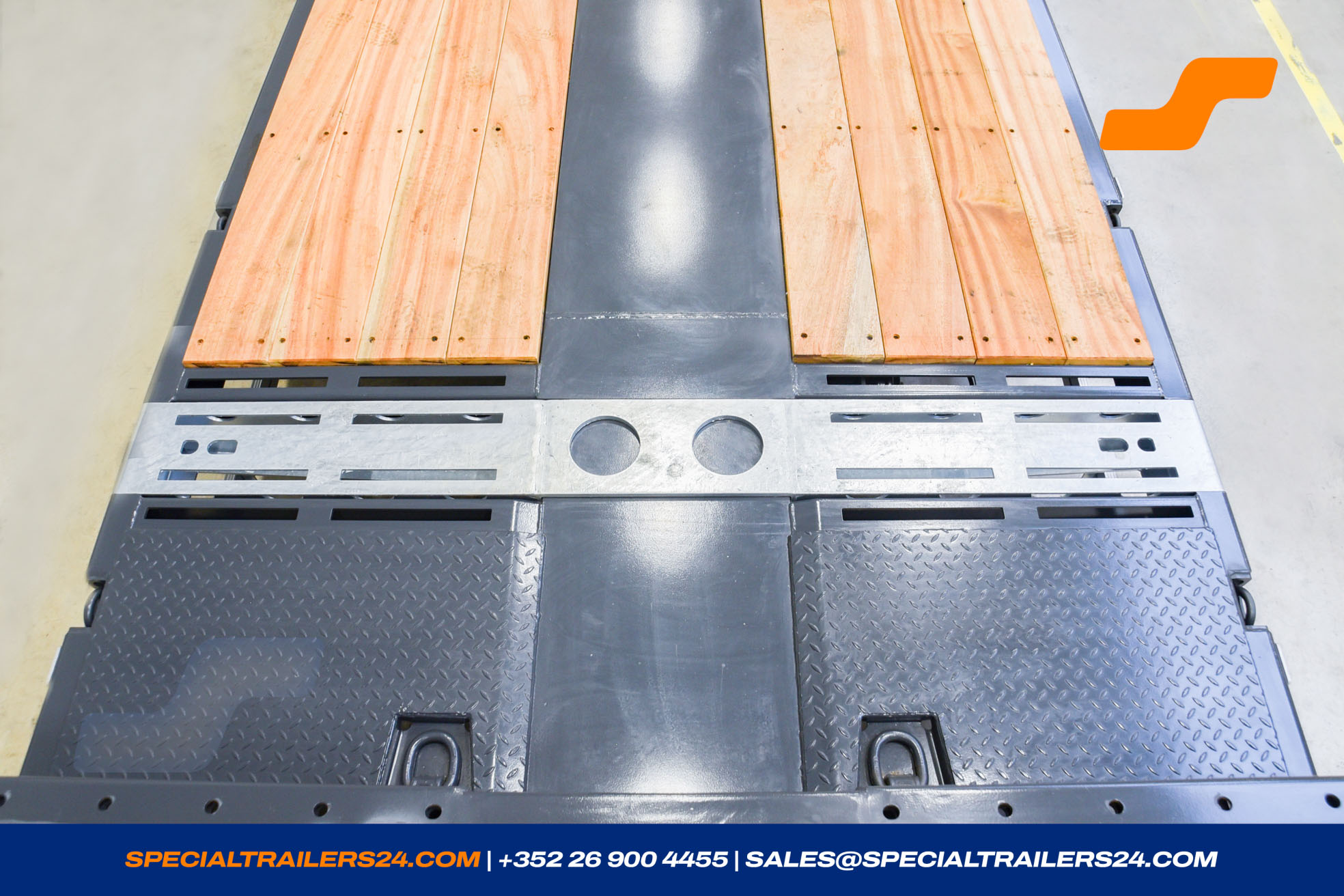 Low loader MAX Trailer MAX100 Vehicle for sale