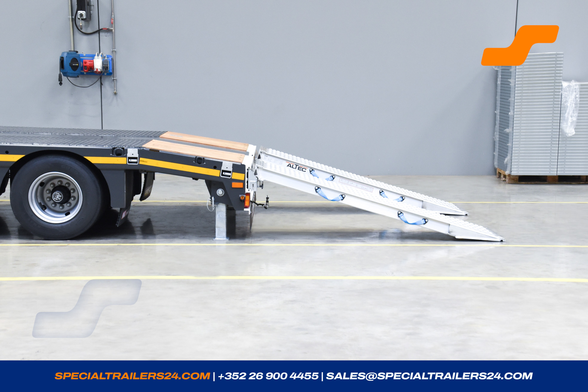 Low loader MAX Trailer MAX100 Vehicle for sale