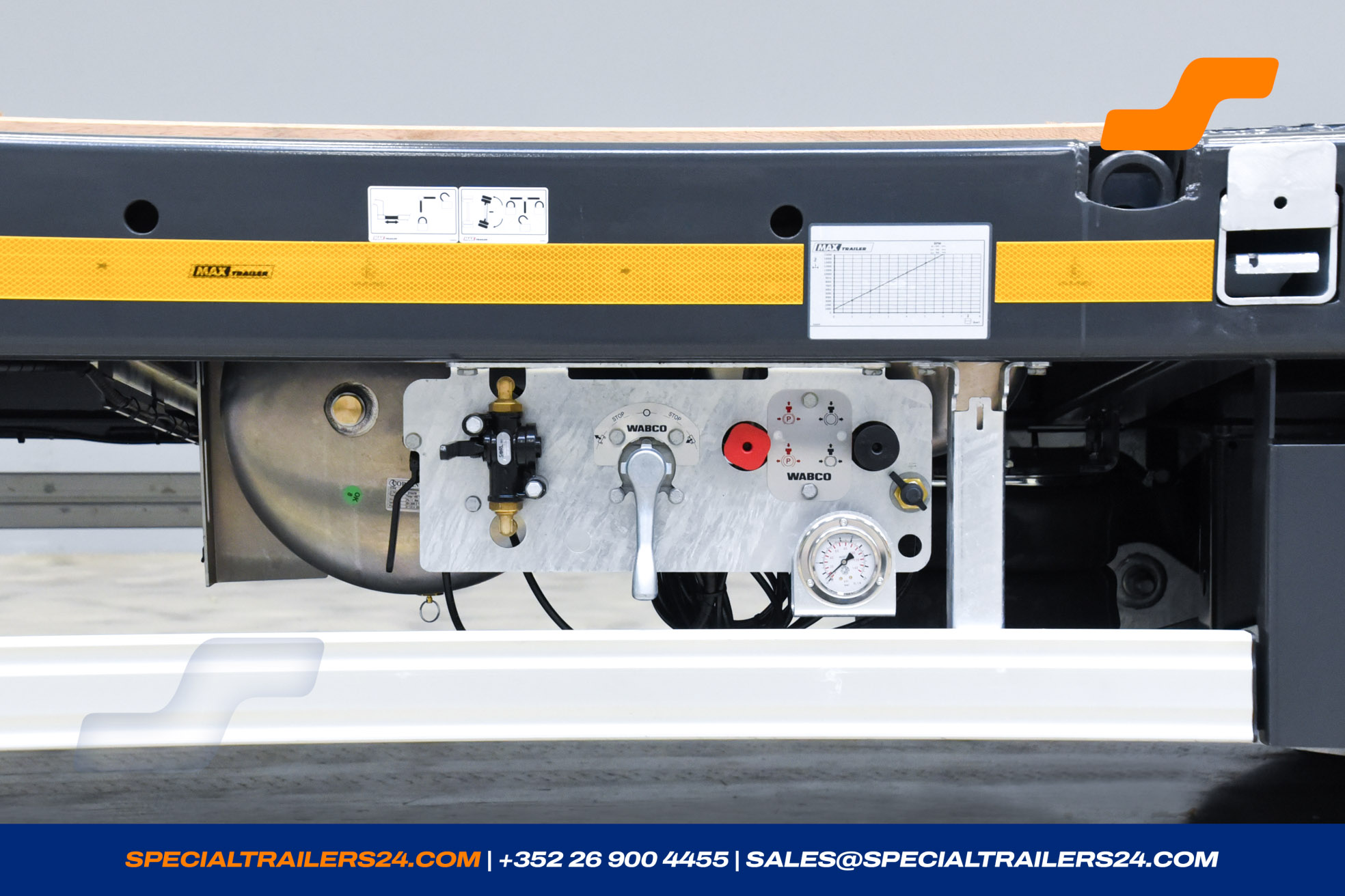 Low loader MAX Trailer MAX100 Vehicle for sale