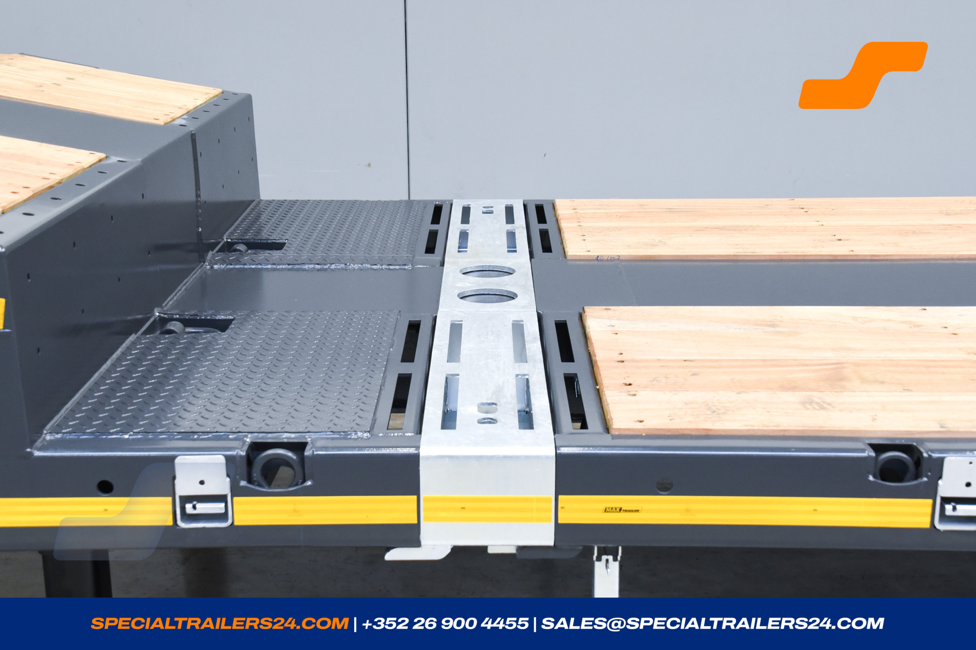 Low loader MAX Trailer MAX100 Vehicle for sale