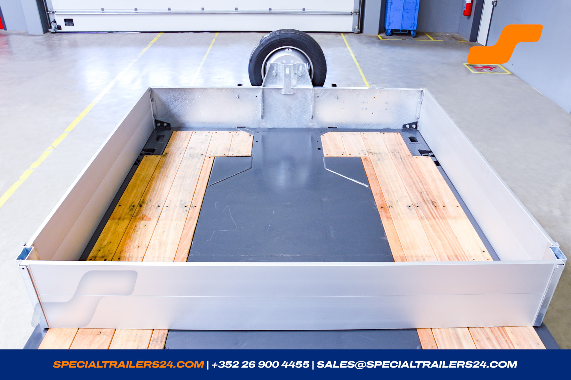 Low loader MAX Trailer MAX100 Vehicle for sale