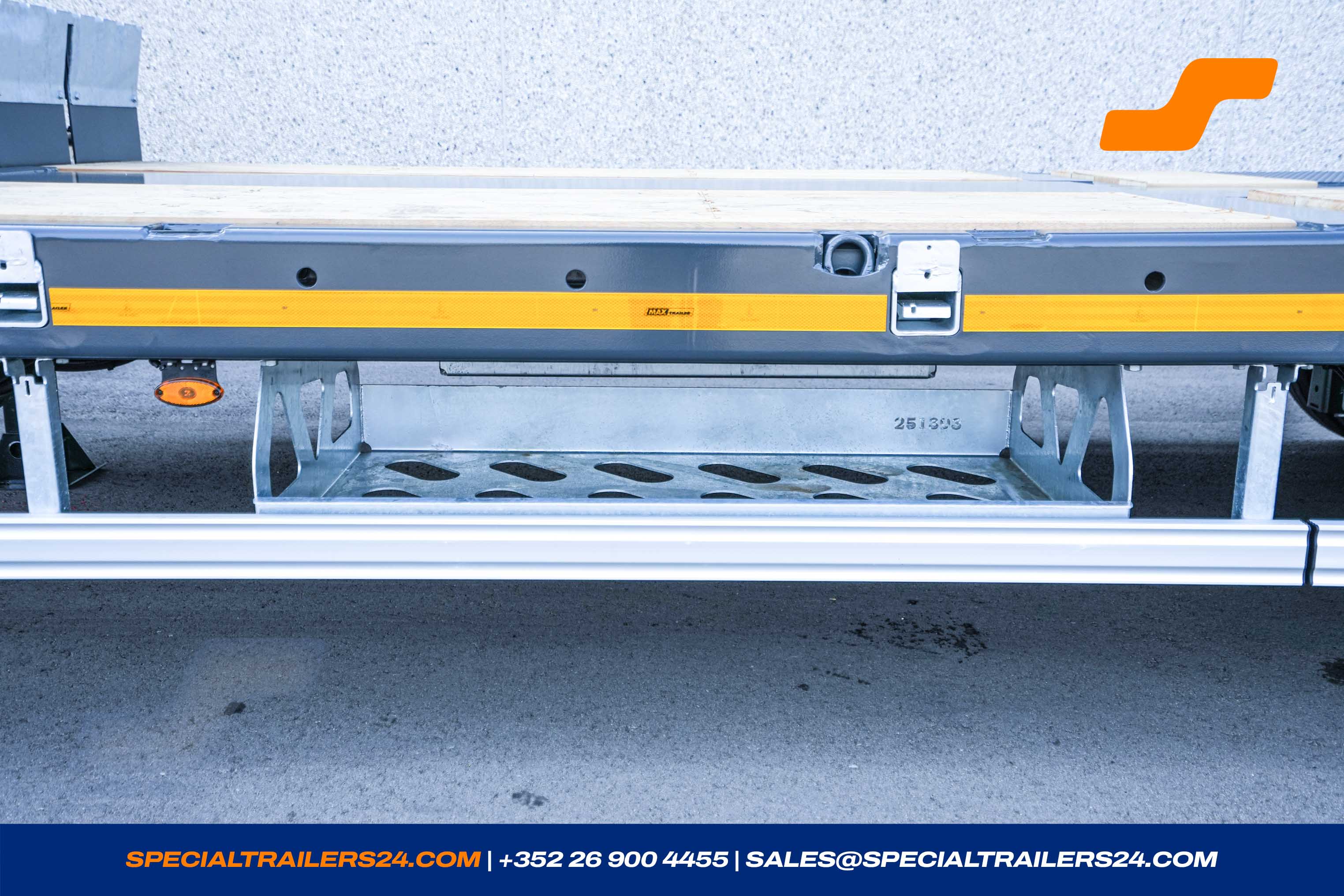 Low loader MAX Trailer MAX100 Vehicle for sale