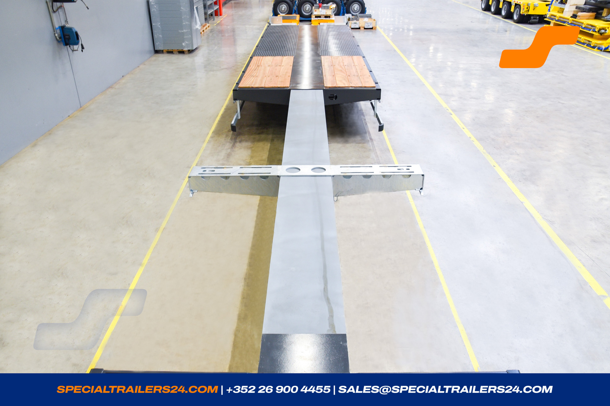 Low loader MAX Trailer MAX100 Vehicle for sale