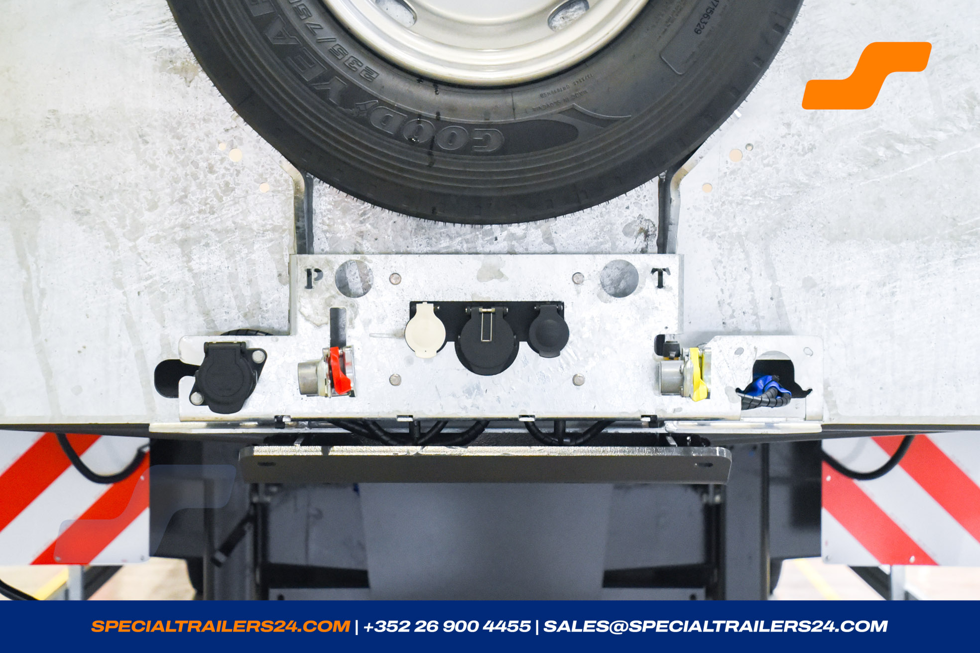 Low loader MAX Trailer MAX100 Vehicle for sale