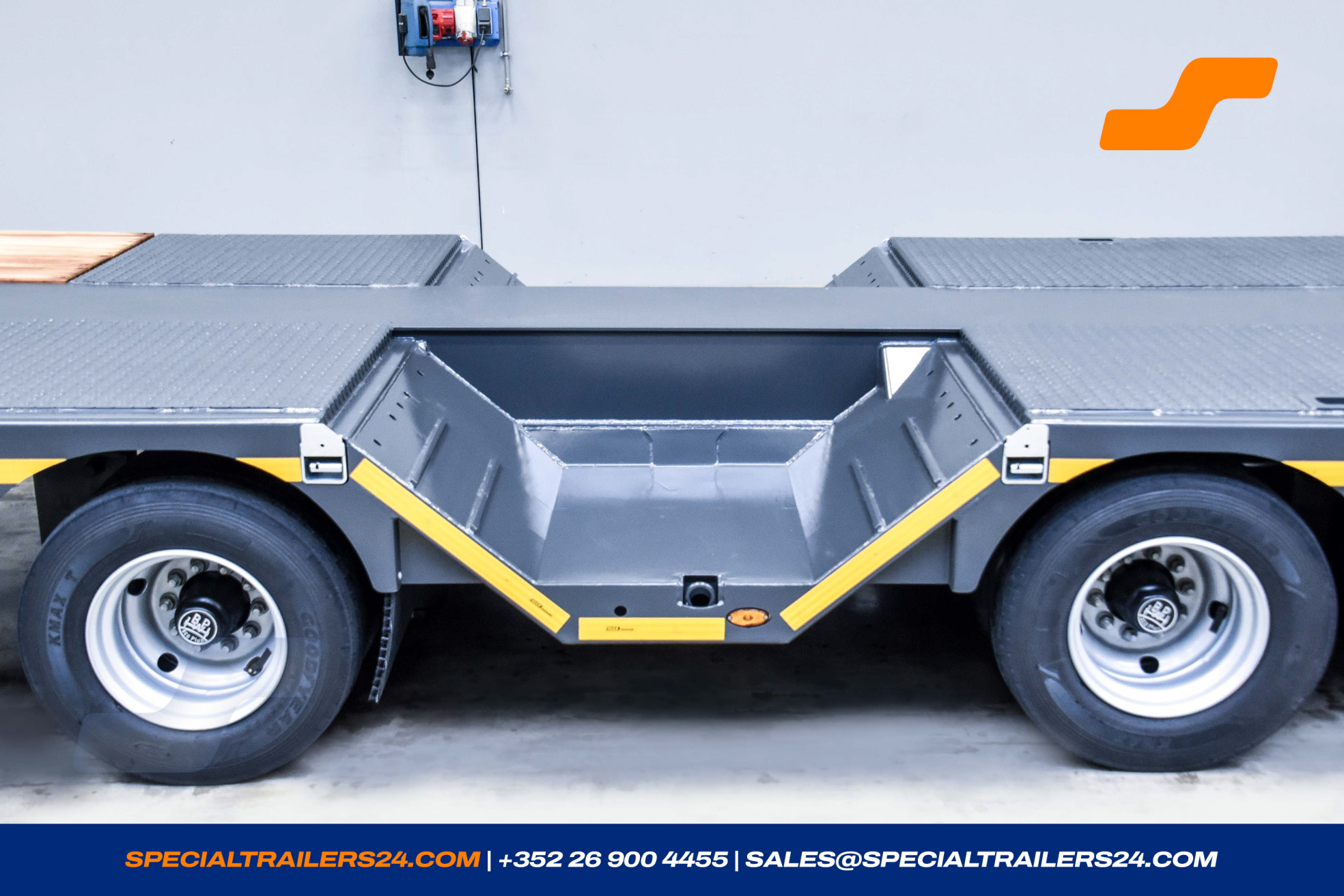 Low loader MAX Trailer MAX100 Vehicle for sale