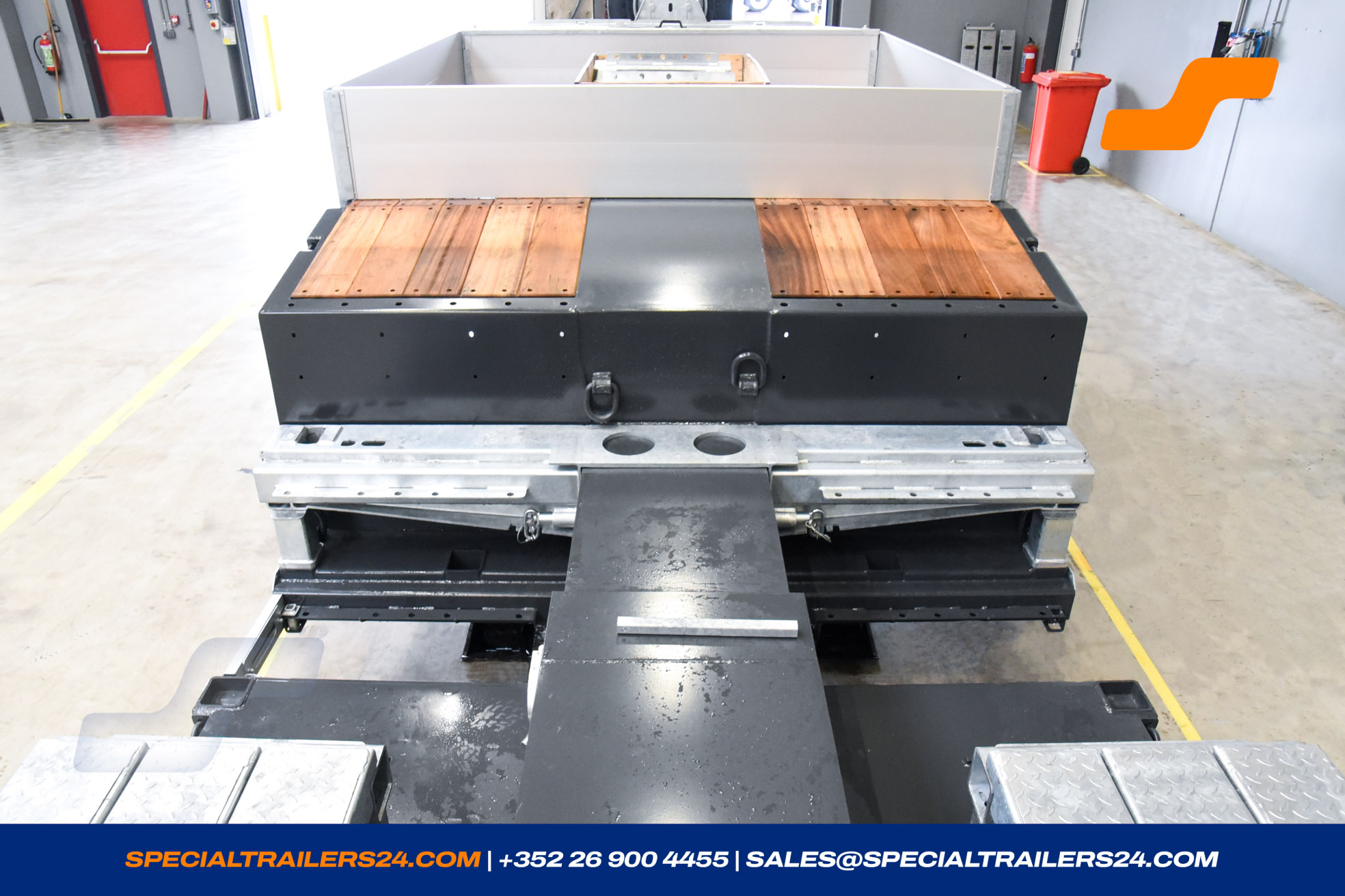 Low loader MAX Trailer MAX100 Vehicle for sale