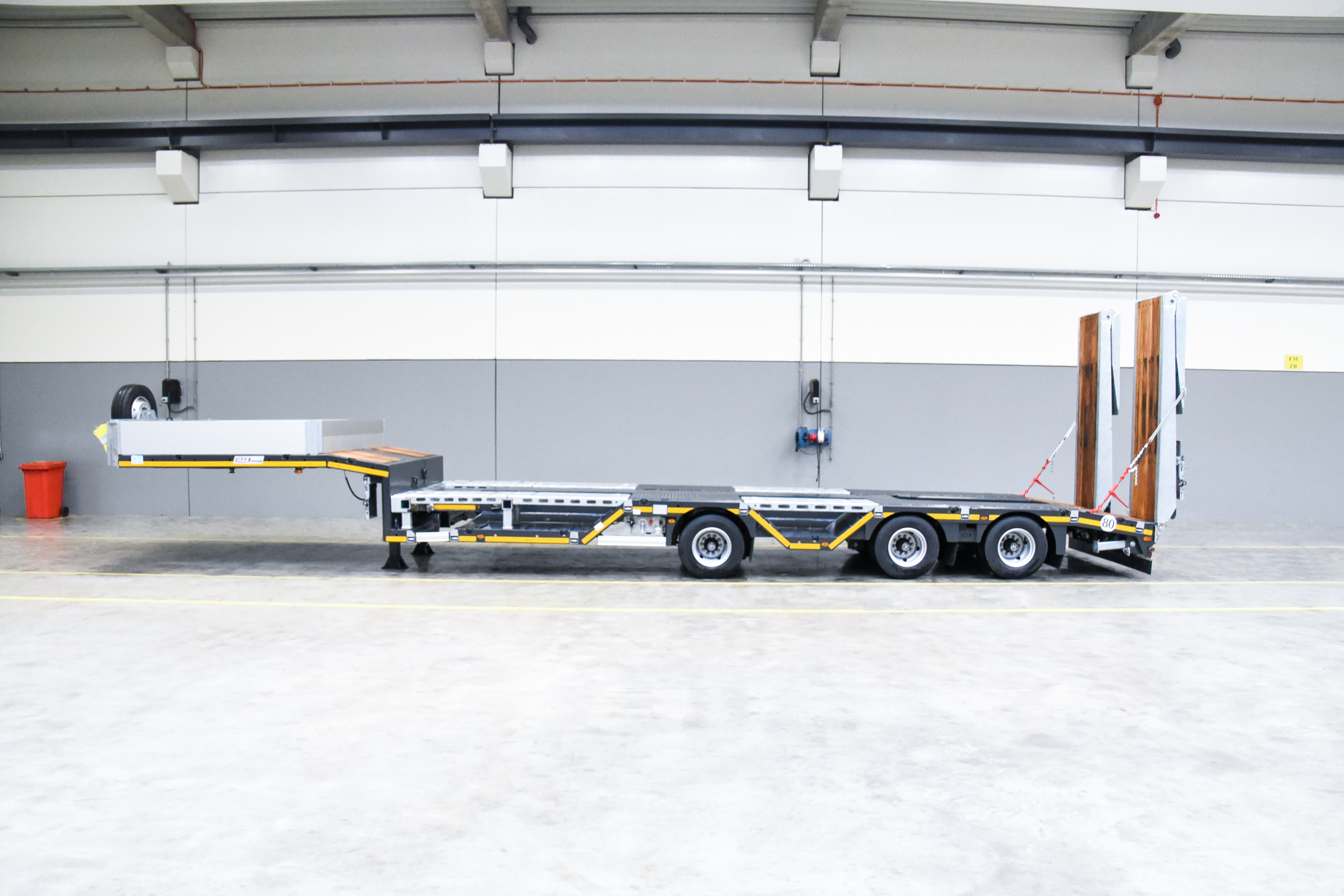 Low loader MAX Trailer MAX100 Vehicle for sale