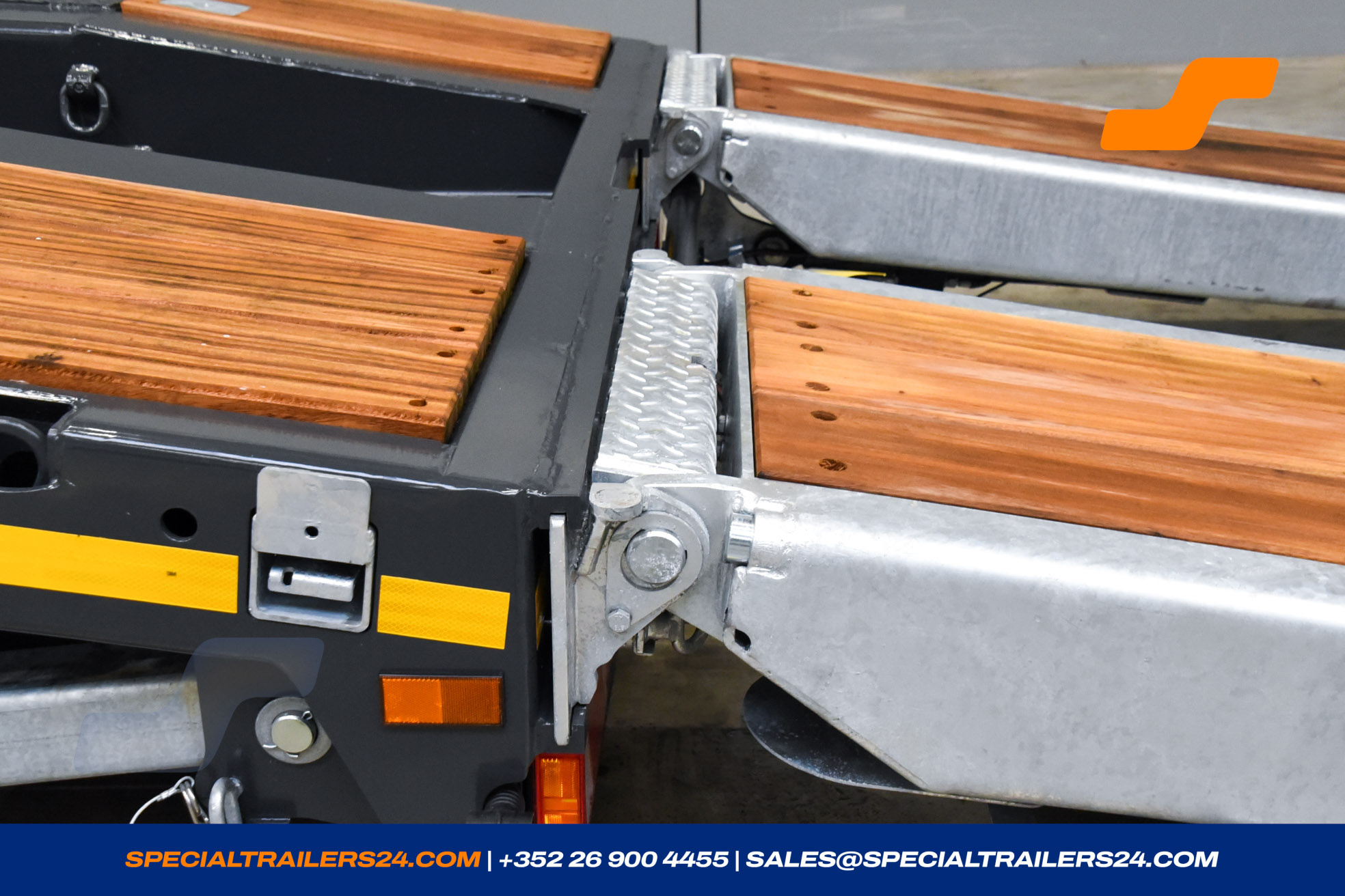 Low loader MAX Trailer MAX100 Vehicle for sale