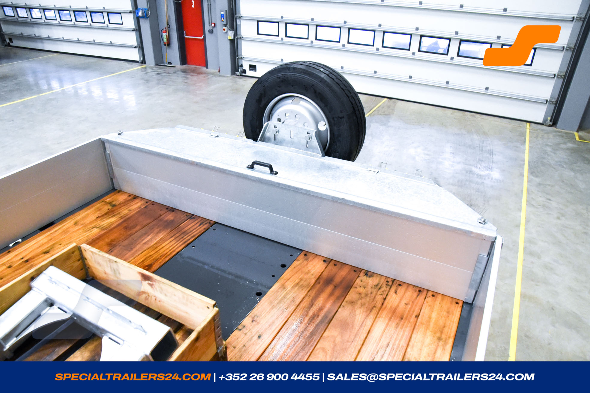 Low loader MAX Trailer MAX100 Vehicle for sale