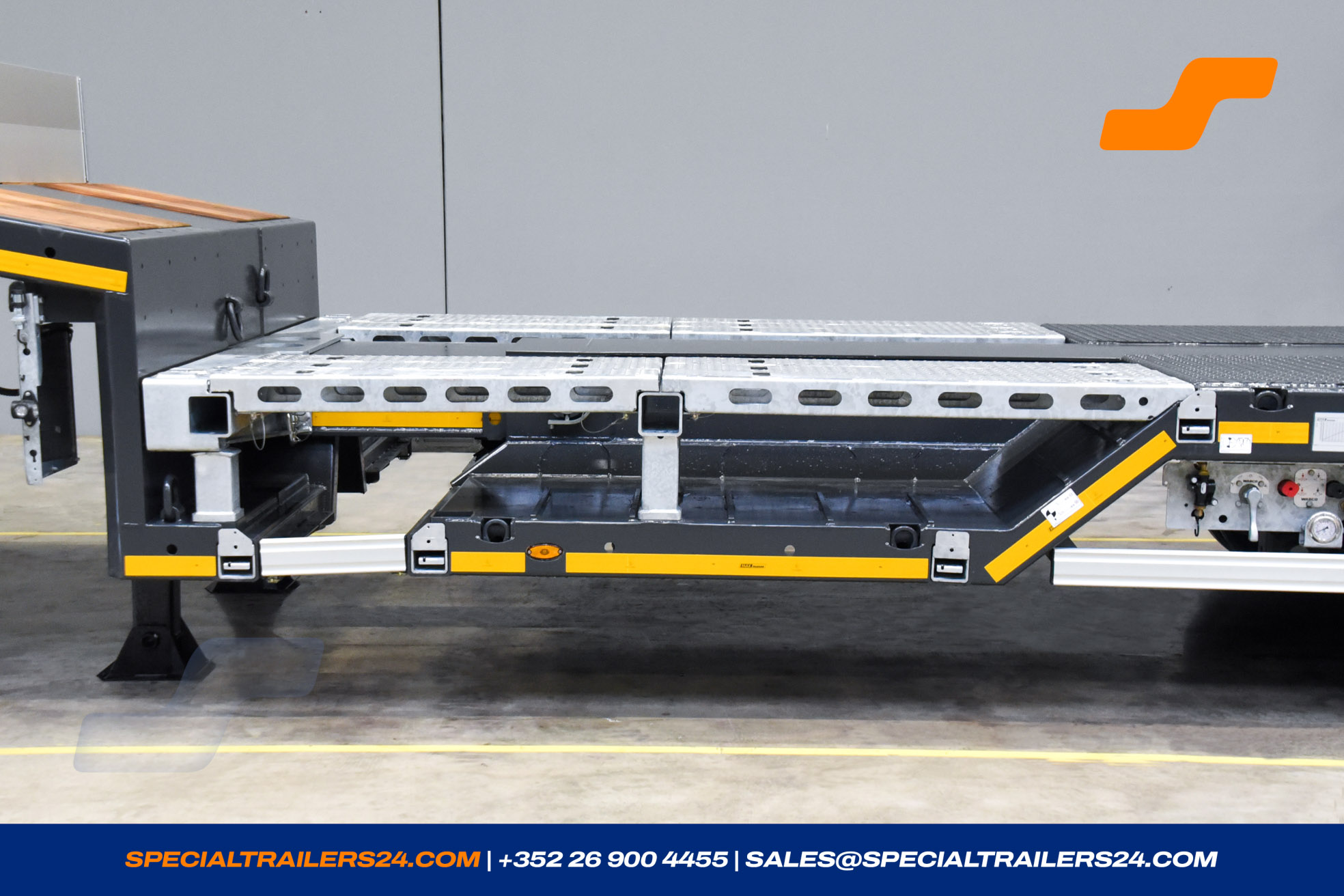 Low loader MAX Trailer MAX100 Vehicle for sale