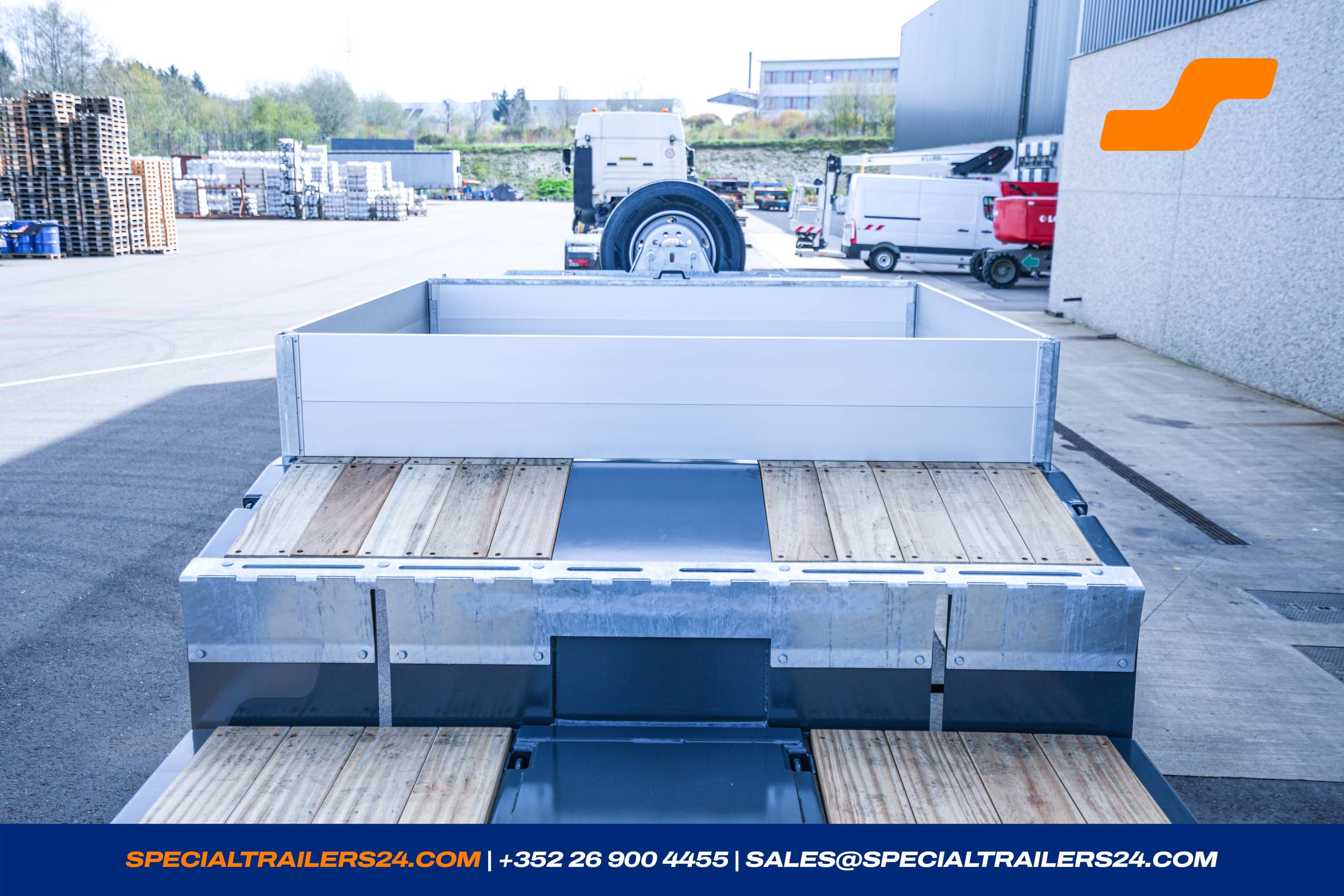 Low loader MAX Trailer MAX100 Vehicle for sale