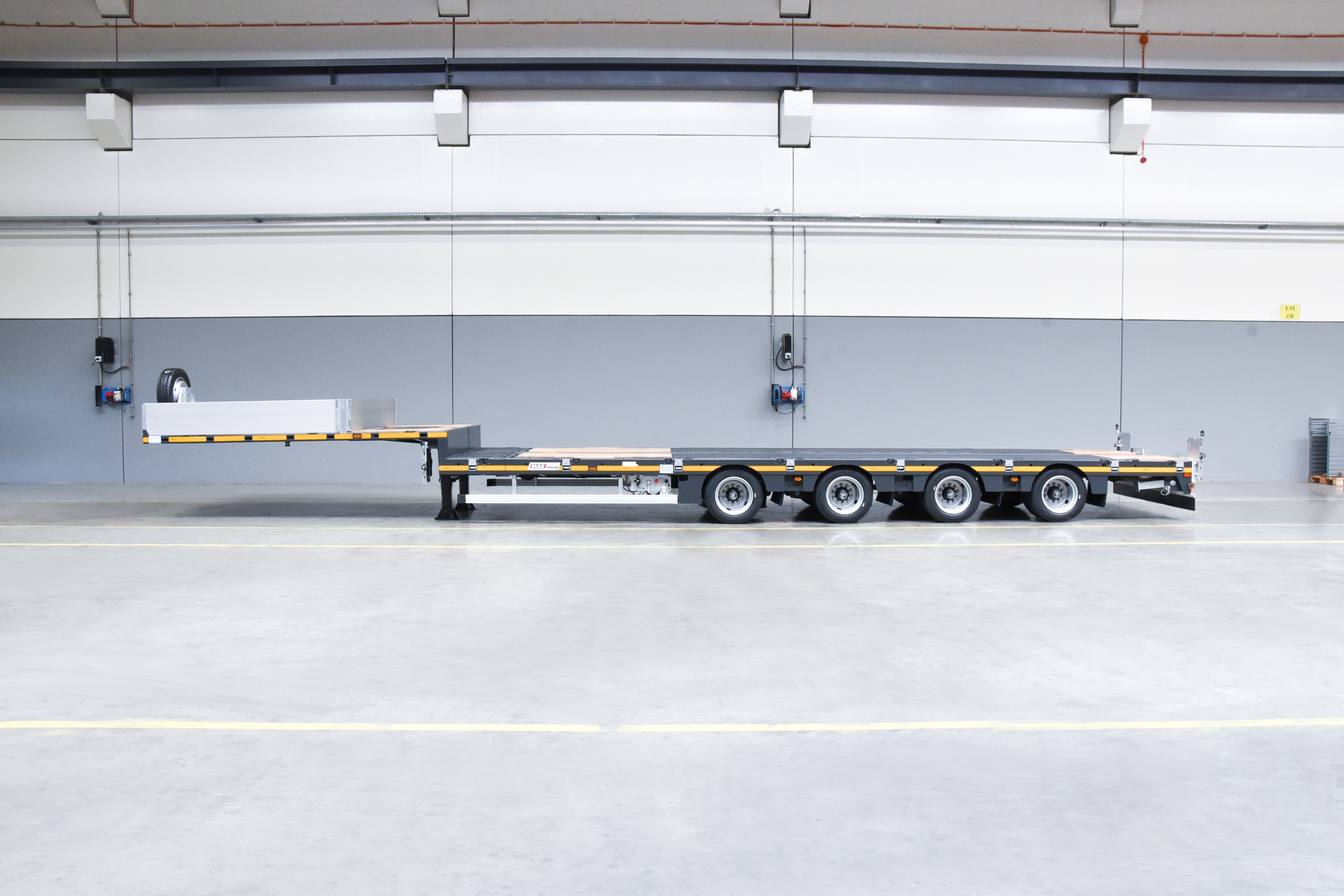 Low loader MAX Trailer MAX100 Vehicle for sale