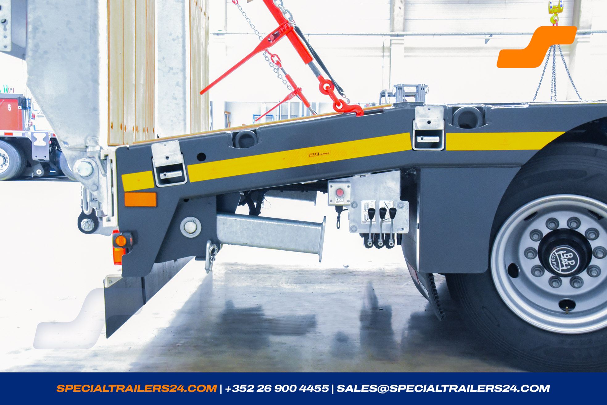 Low loader MAX Trailer MAX110 Vehicle for sale