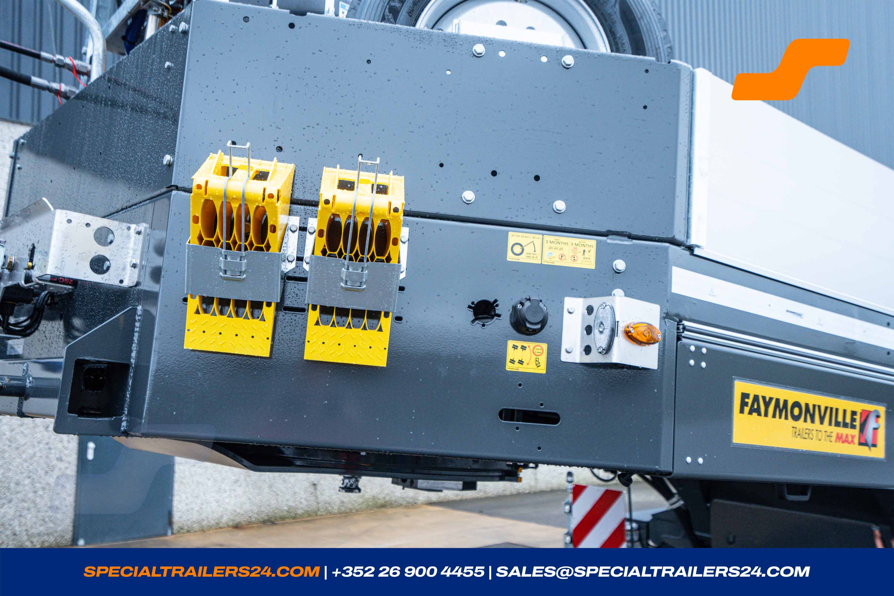 Low loader MAX Trailer MAX110 Vehicle for sale