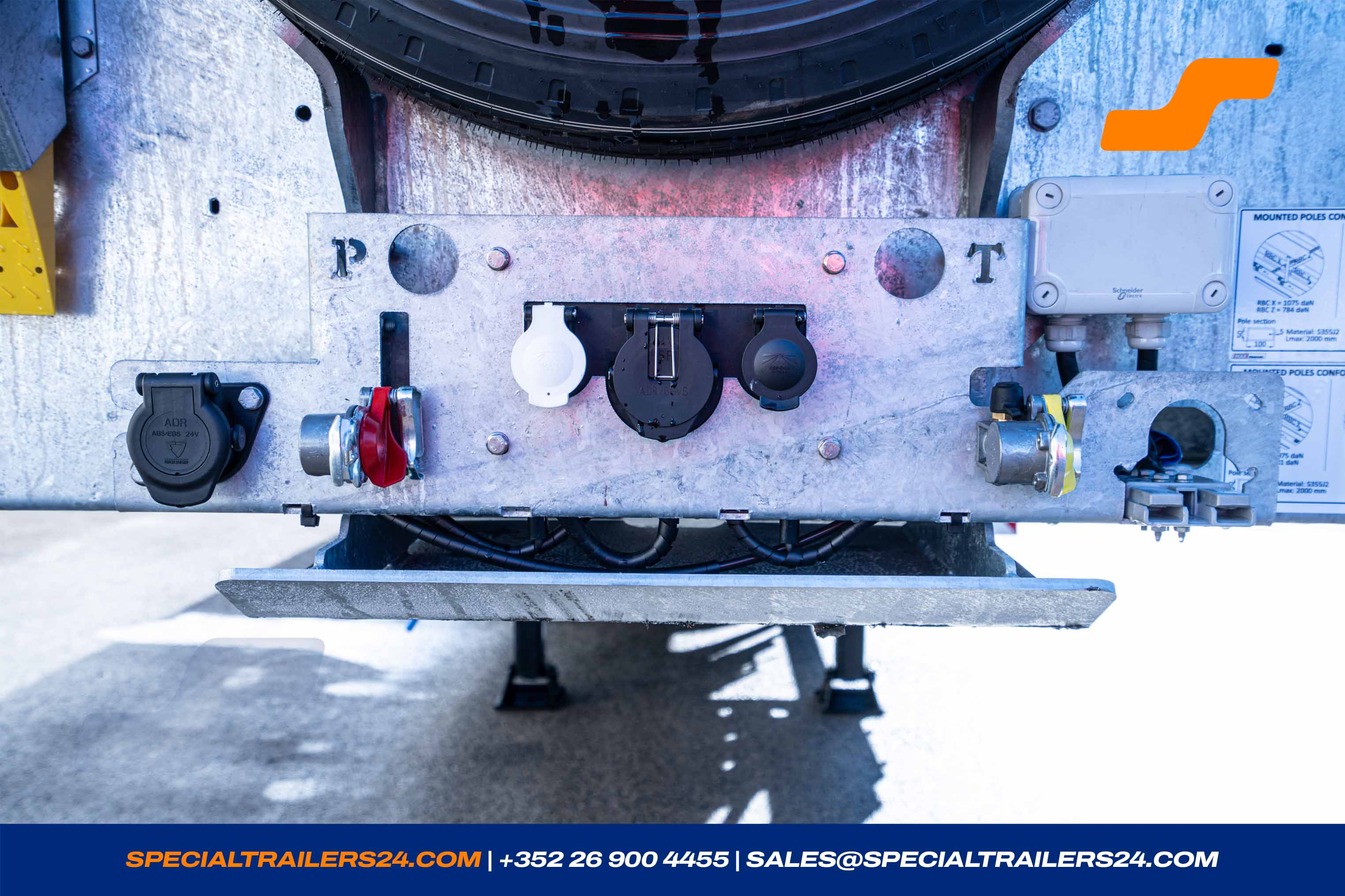 Low loader MAX Trailer MAX110 Vehicle for sale