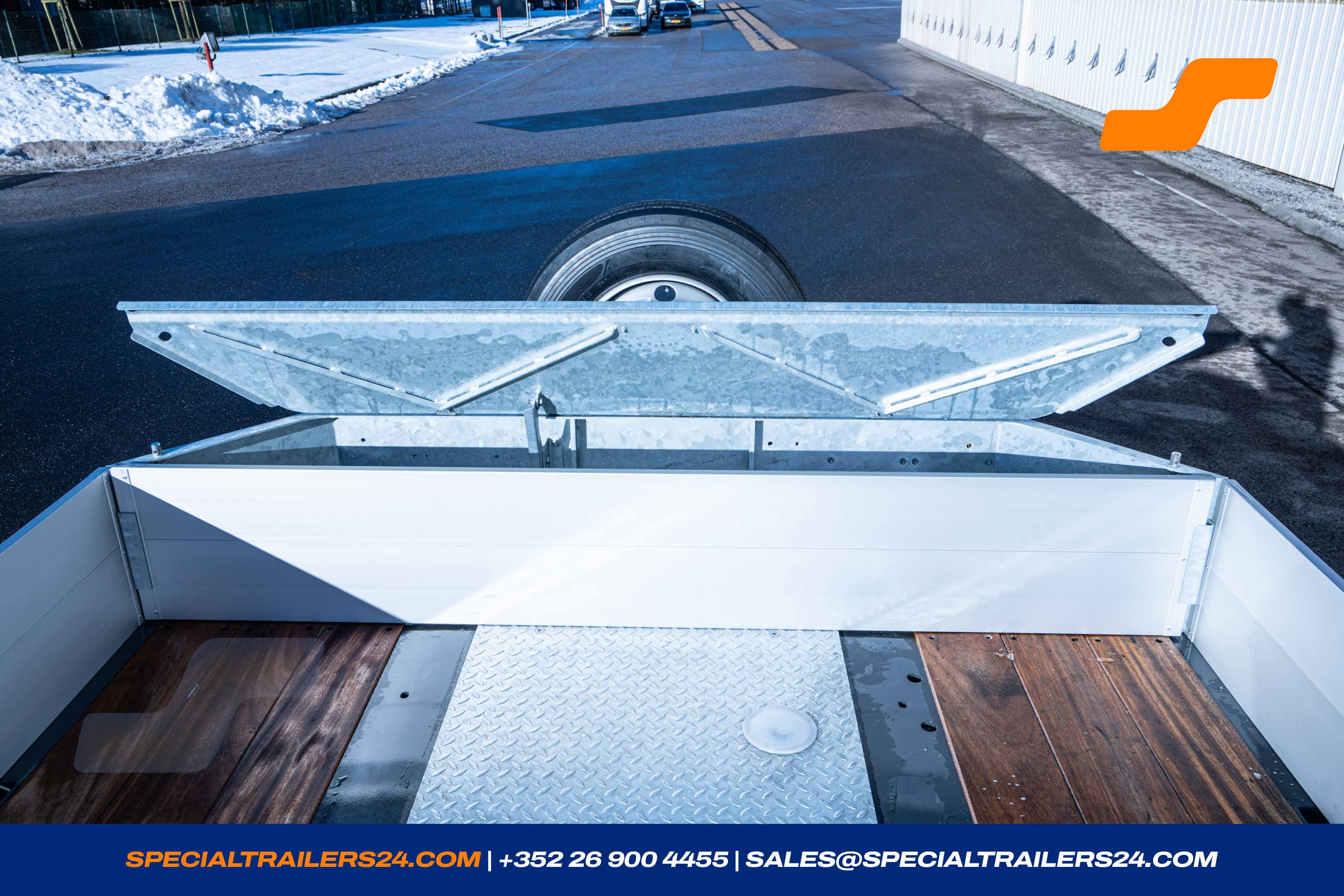 Low loader MAX Trailer MAX110 Vehicle for sale