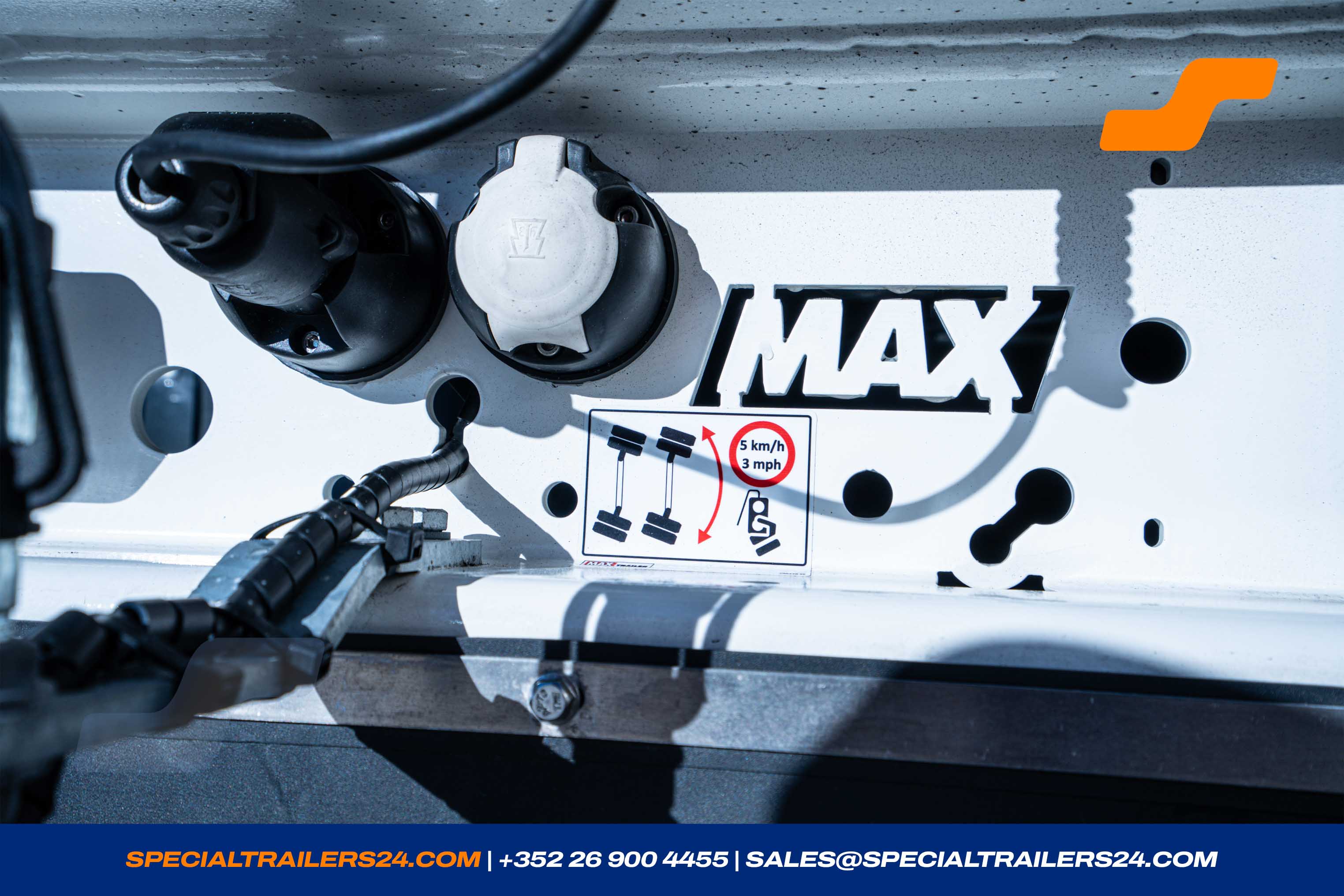 Low loader MAX Trailer MAX110 Vehicle for sale