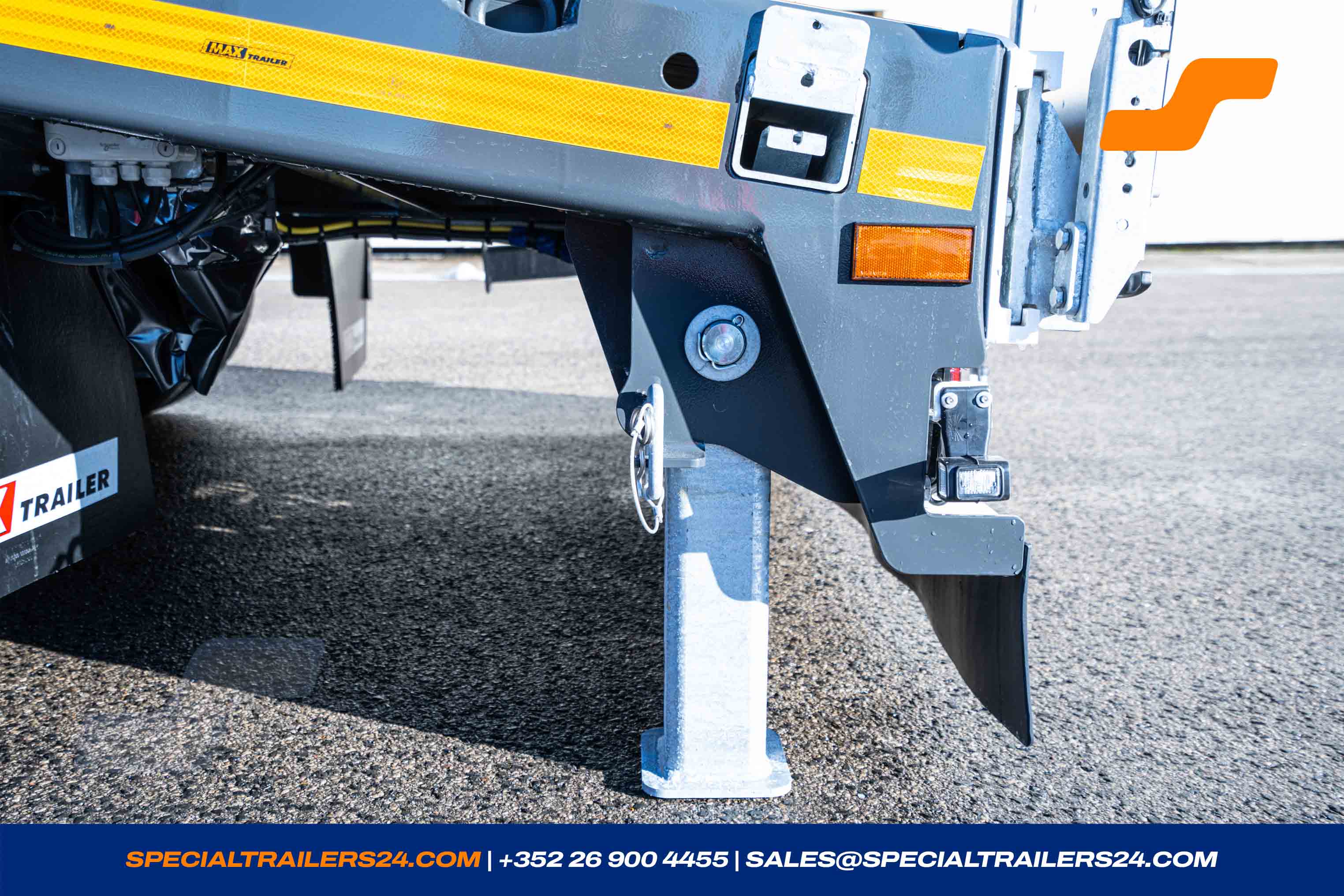 Low loader MAX Trailer MAX110 Vehicle for sale