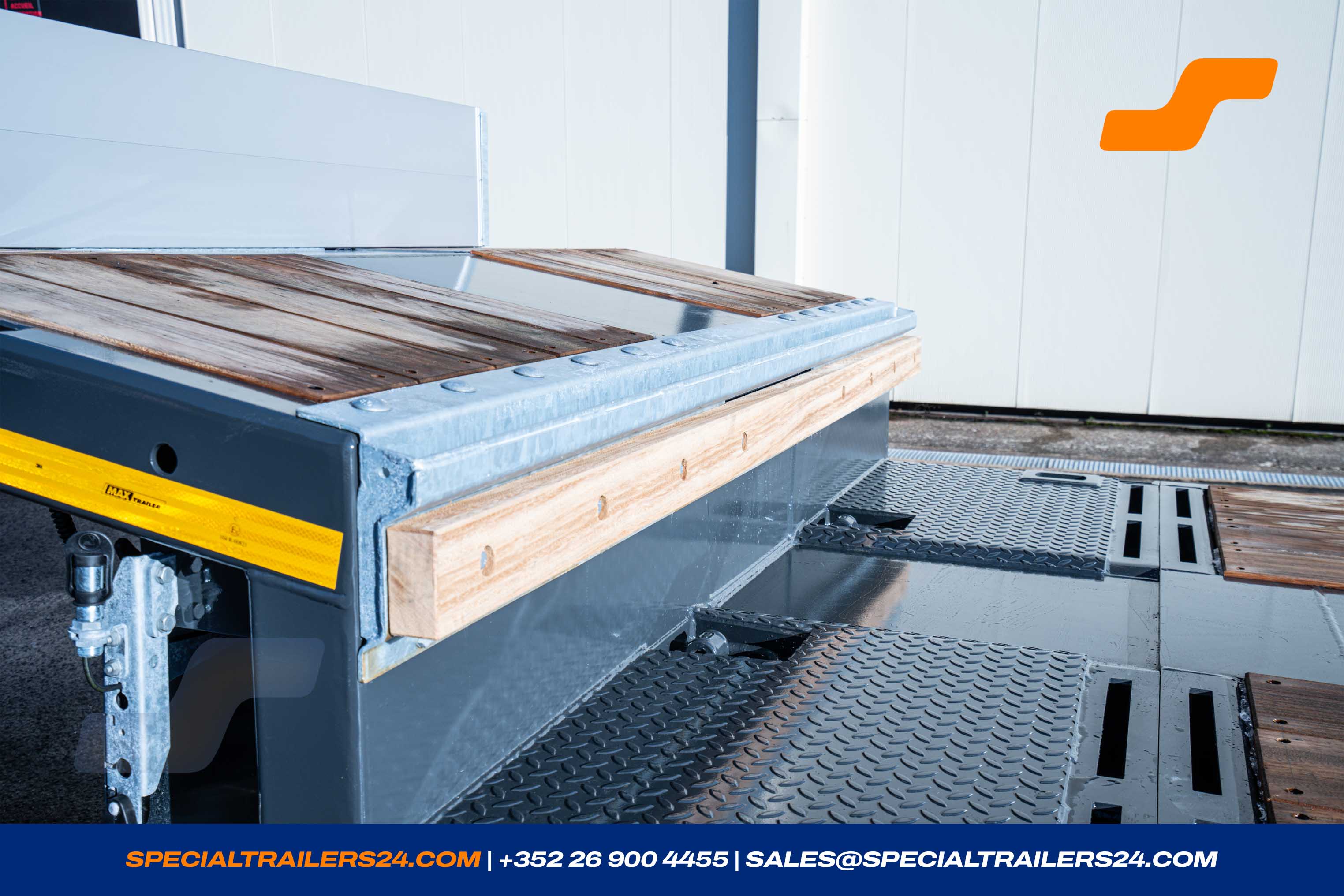 Low loader MAX Trailer MAX110 Vehicle for sale