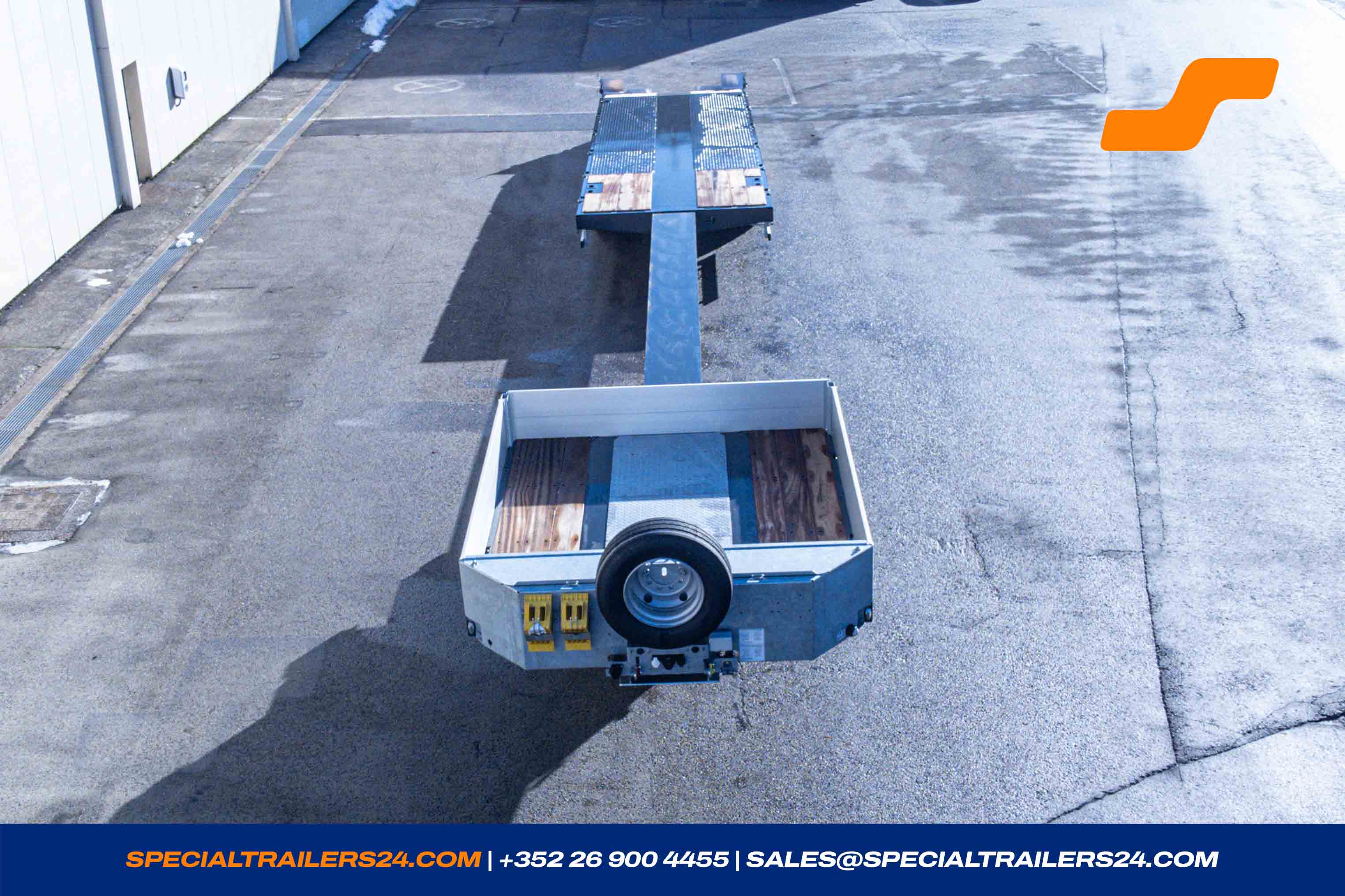 Low loader MAX Trailer MAX110 Vehicle for sale
