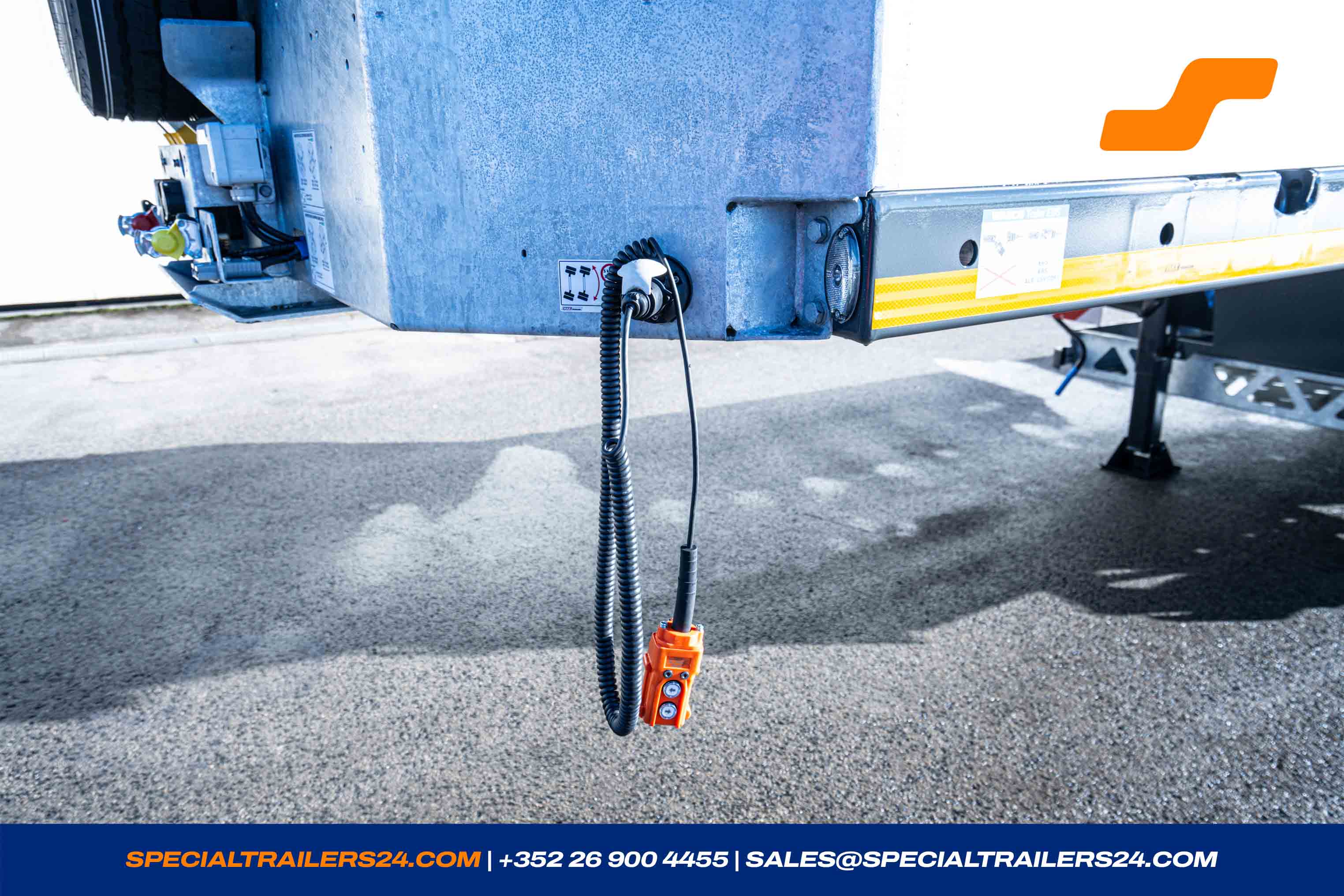 Low loader MAX Trailer MAX110 Vehicle for sale