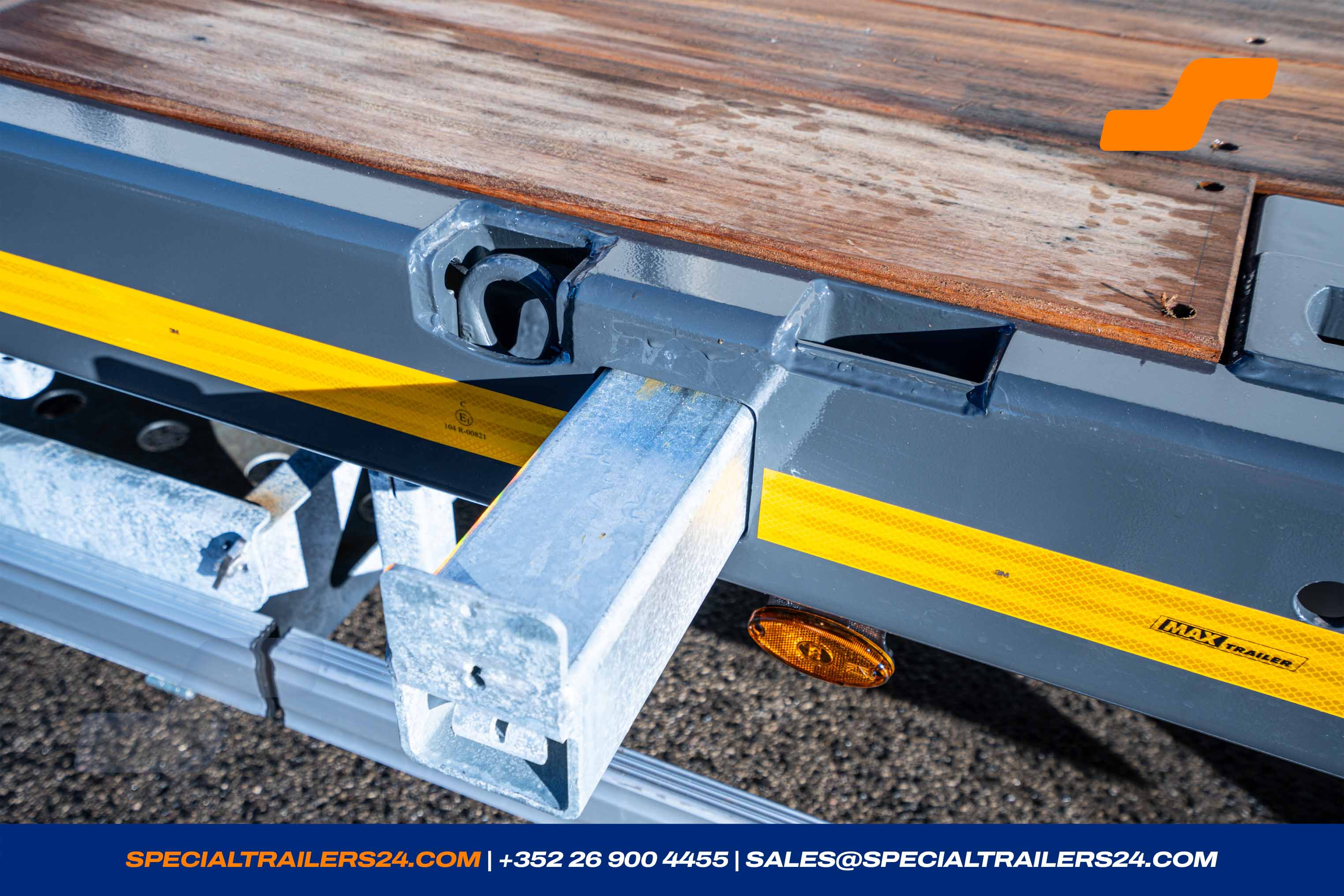 Low loader MAX Trailer MAX110 Vehicle for sale