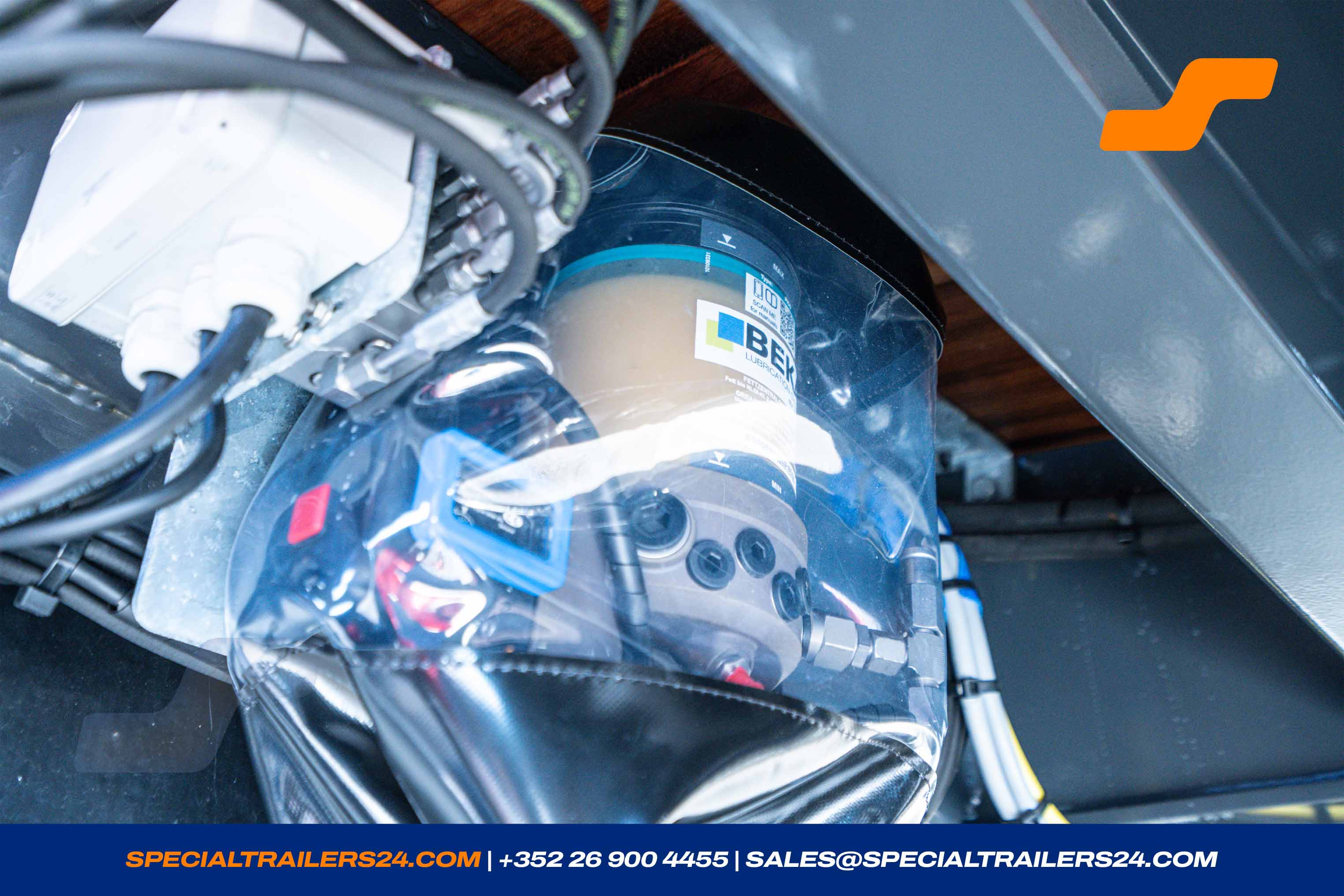 Low loader MAX Trailer MAX110 Vehicle for sale