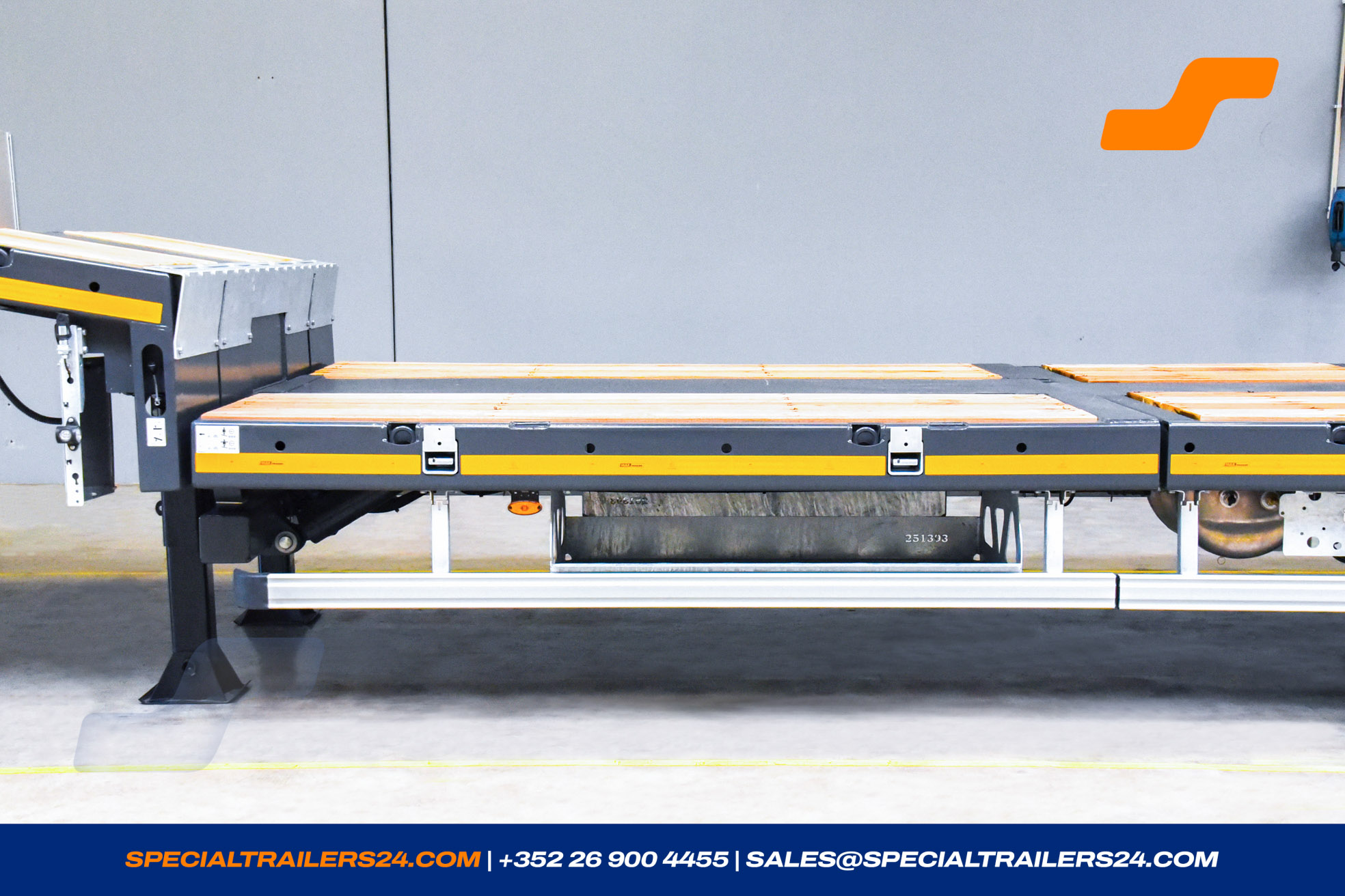 Low loader MAX Trailer MAX110 Vehicle for sale