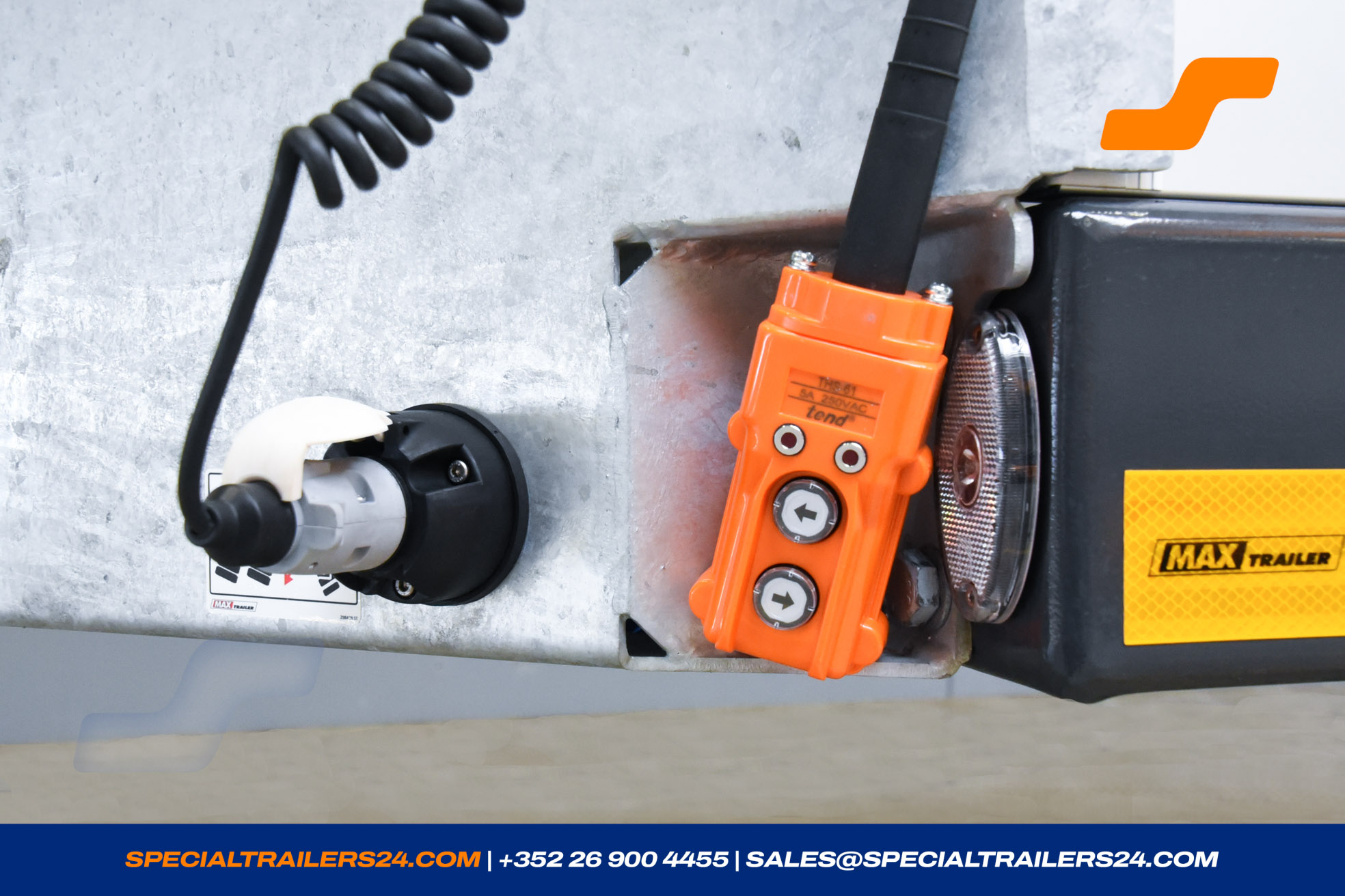 Low loader MAX Trailer MAX110 Vehicle for sale