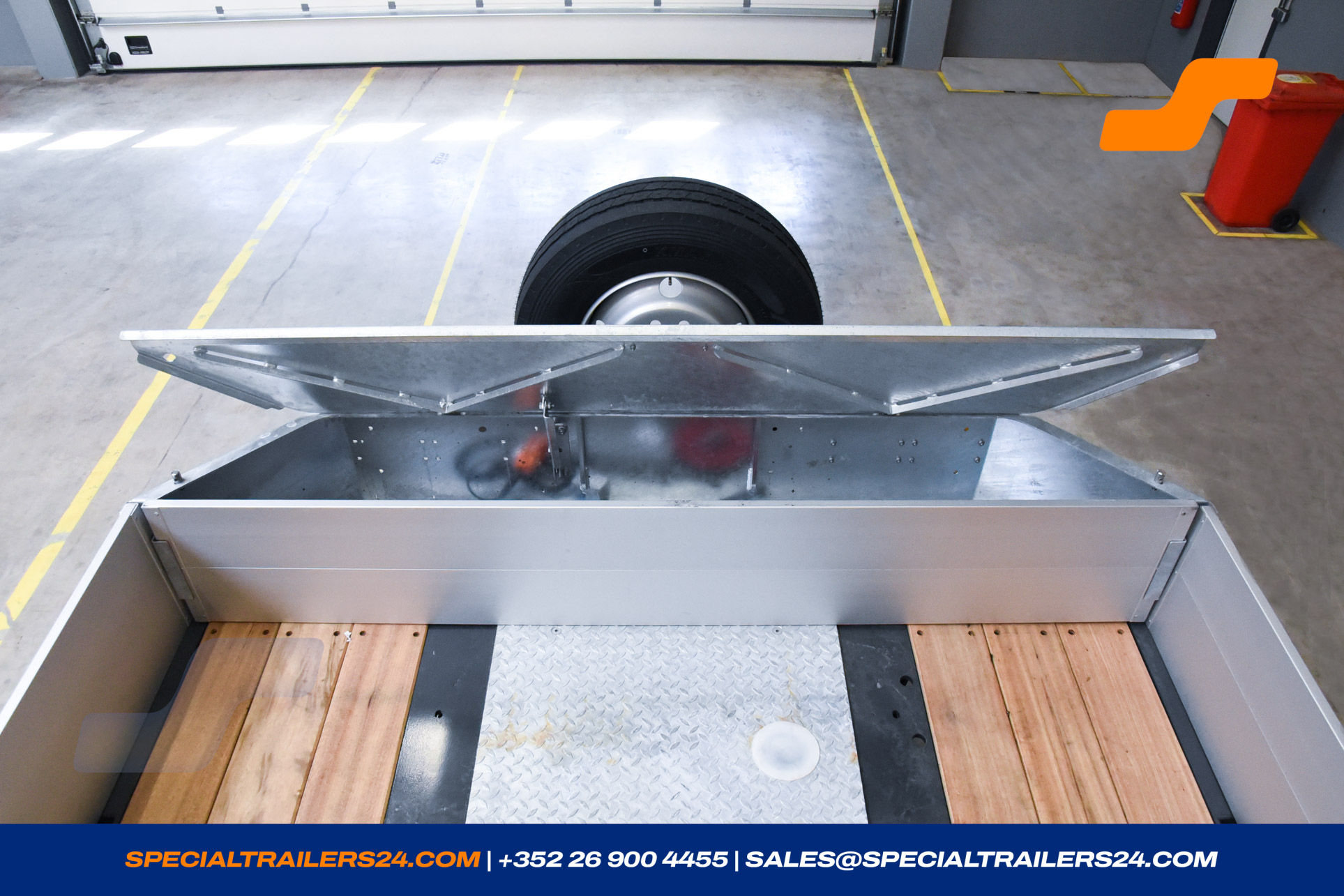 Low loader MAX Trailer MAX110 Vehicle for sale