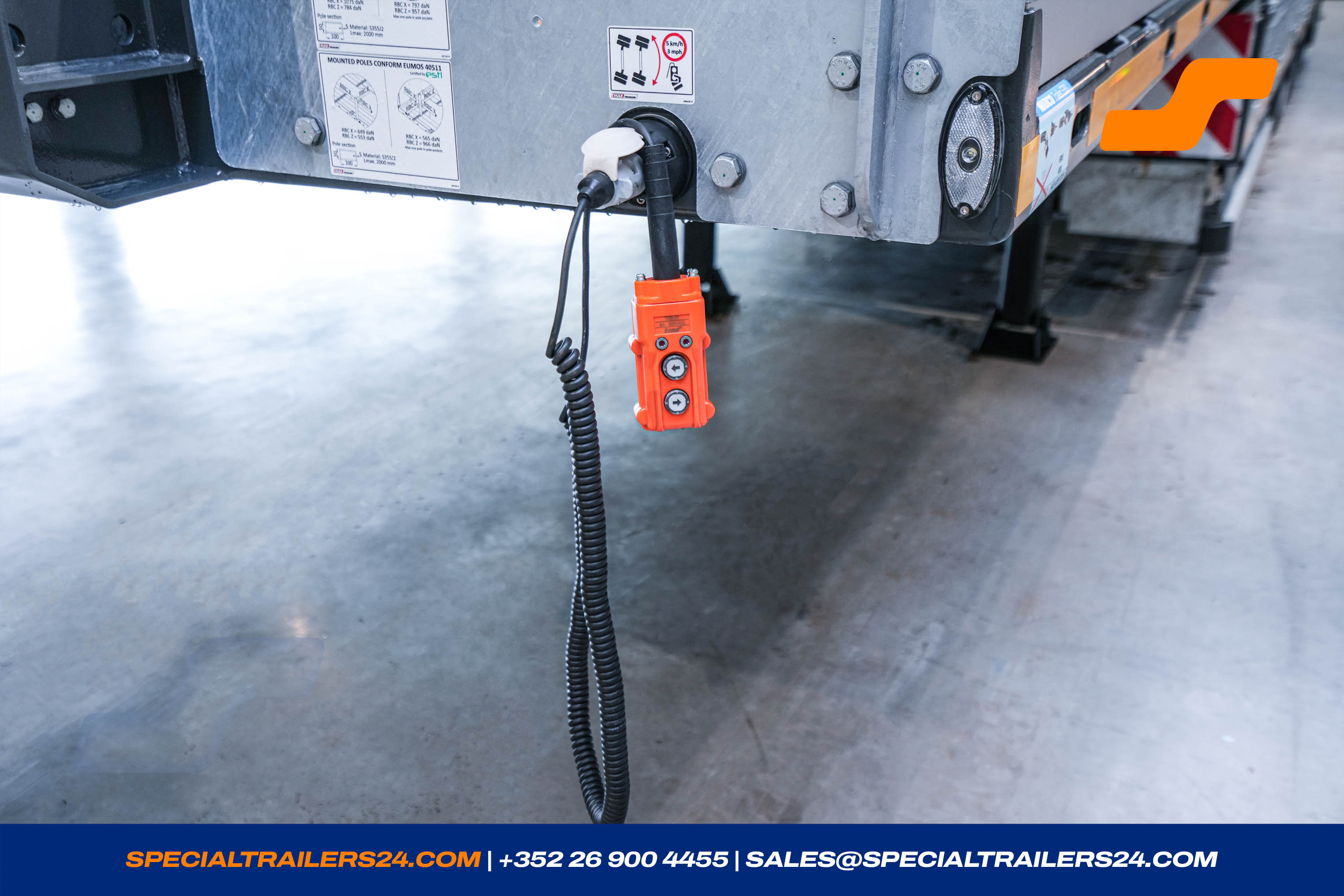 Semi-dieplader MAX Trailer MAX110 Voertuig te koop