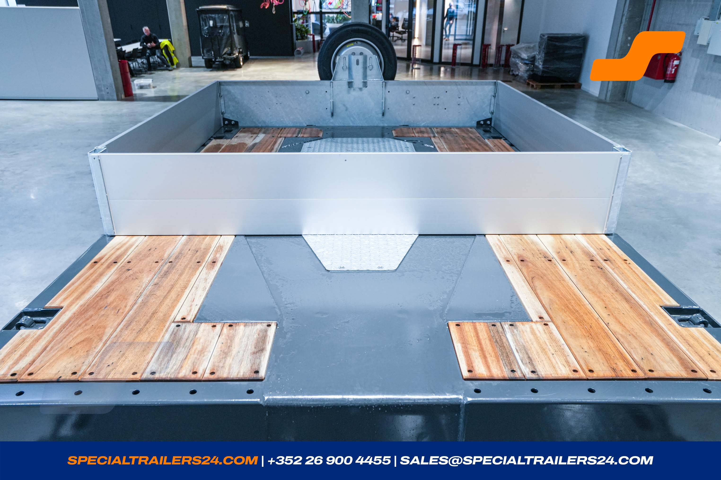 Semi-dieplader MAX Trailer MAX110 Voertuig te koop