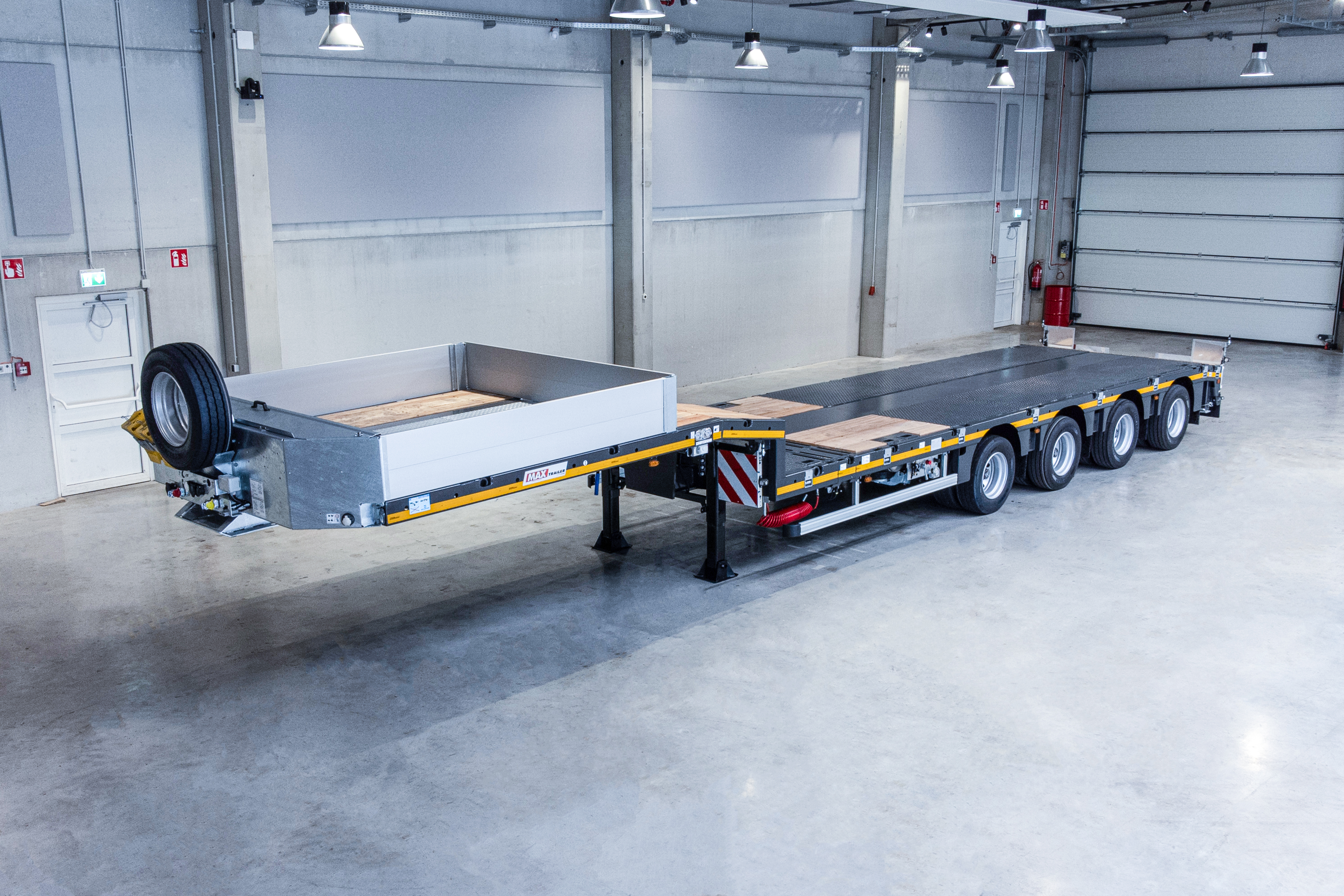 Low loader MAX Trailer MAX110 Vehicle for sale