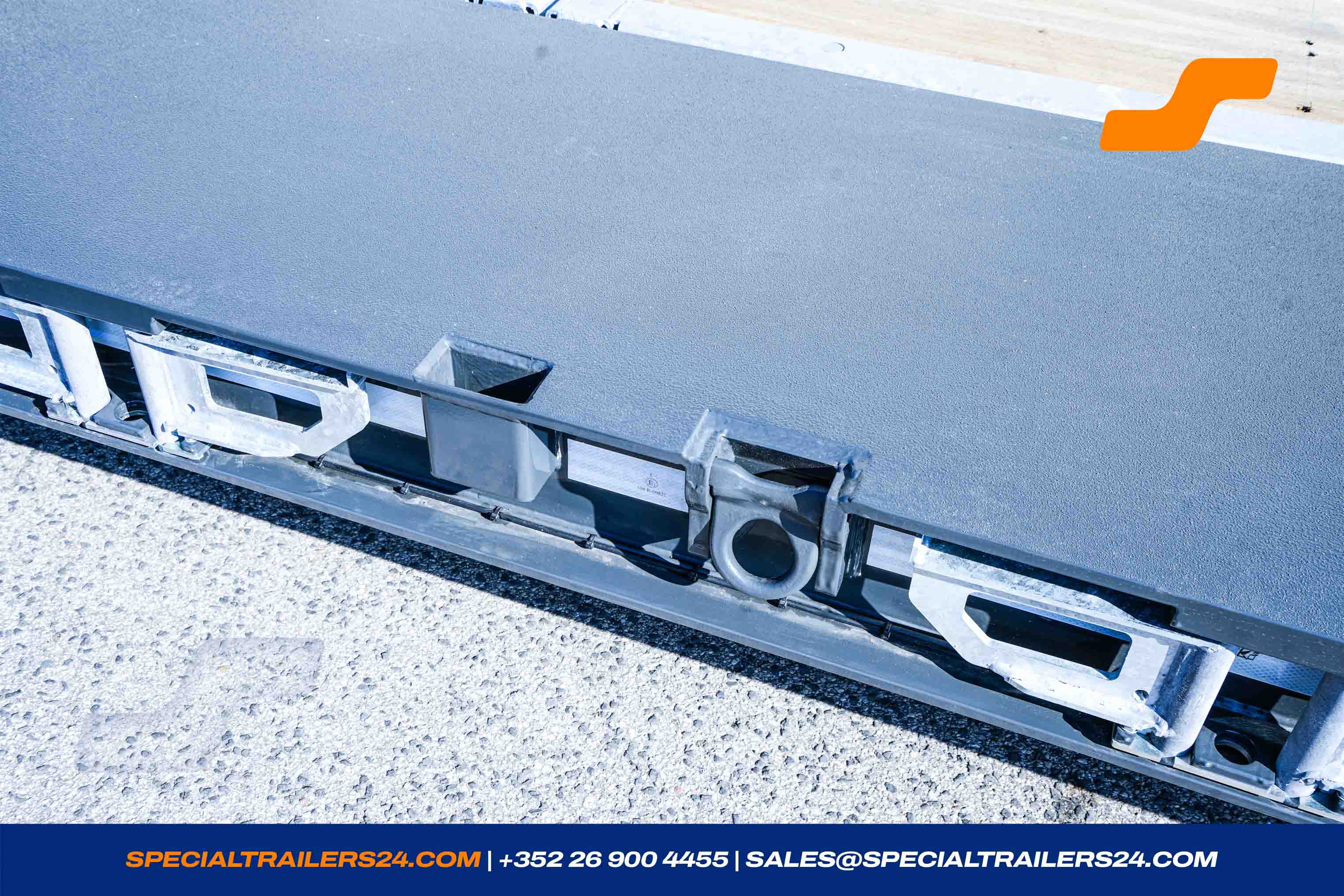 Lowbed trailer Faymonville MegaMAX Vehicle for sale